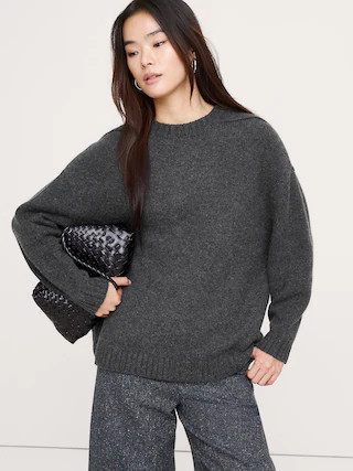 Oversized Merino-Cotton Crew-Neck Sweater | Banana Republic (CA)