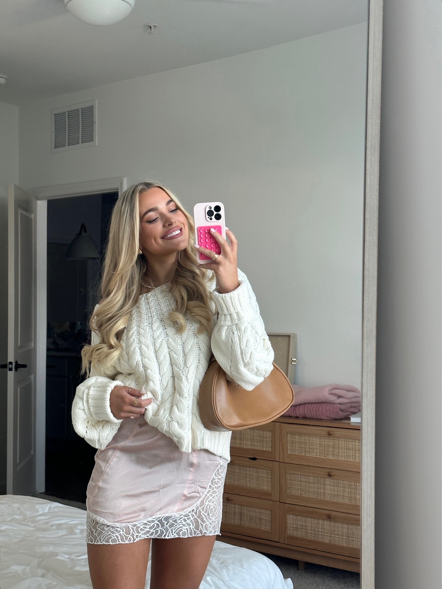 Bring on the chunky sweaters 💓

#LTKSeasonal #LTKGiftGuide #LTKstyletip