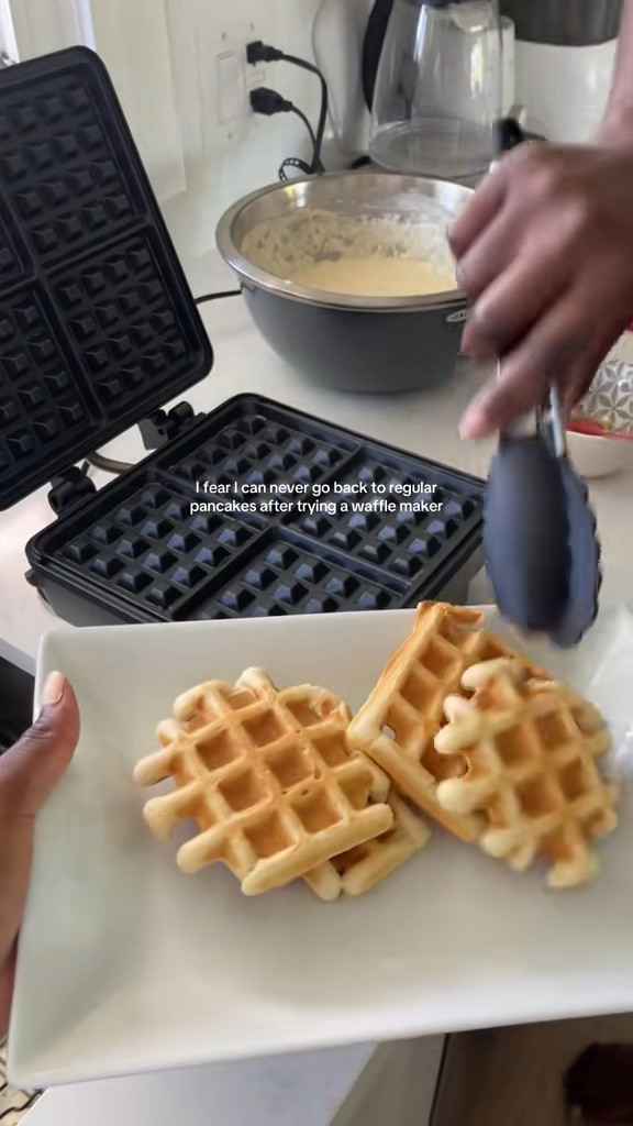Making breakfast using the Cuisinart waffle maker

#LTKcanada #LTKhome #LTKsale