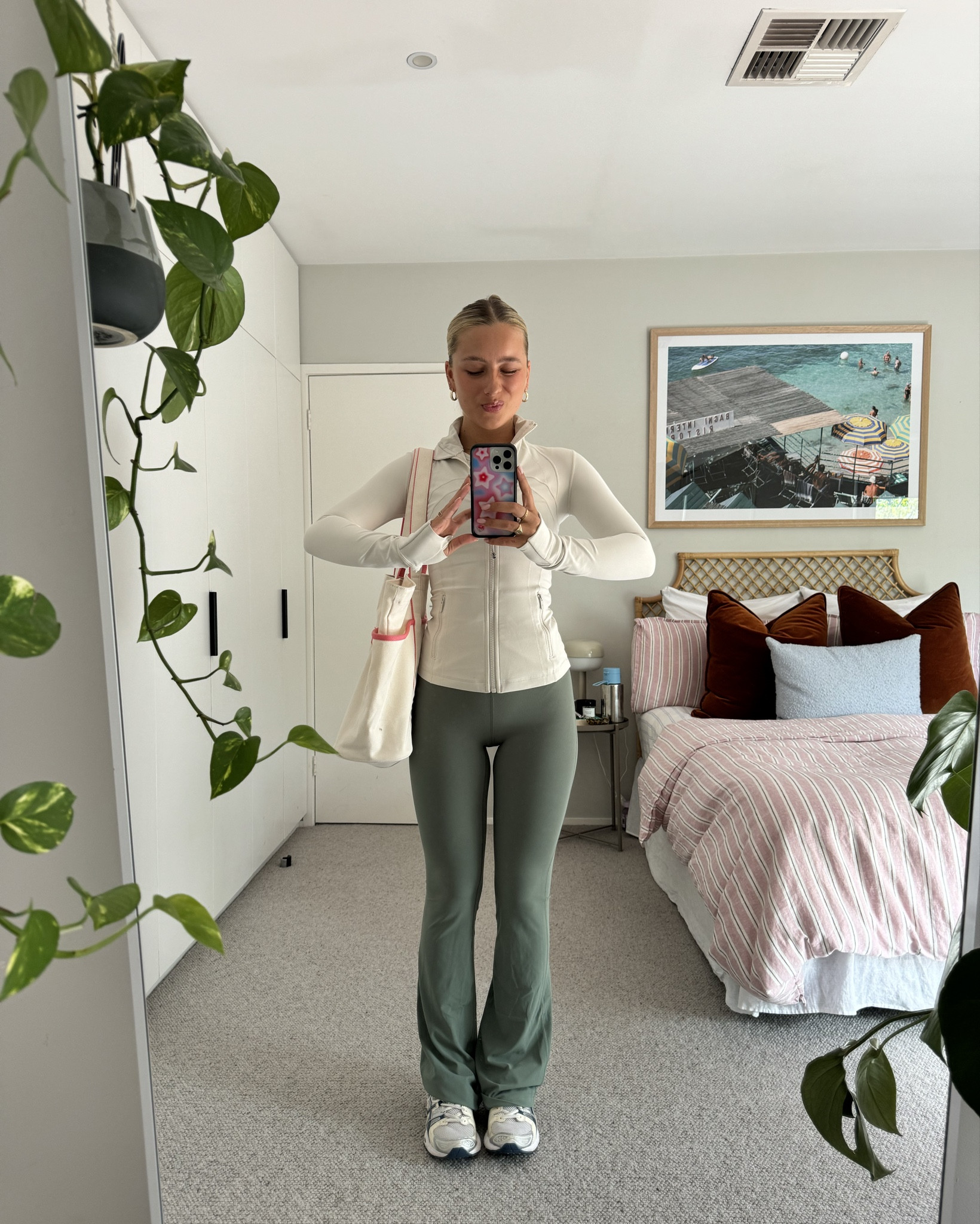 The comfiest + cutest pilates fit 🤍🪽 I am adoring the groove pants in this forest green colour!! 🌳

All pieces from Lululemon- wearing everything in an AU size 6. 

#LTKspring #LTKfitness #LTKaustralia