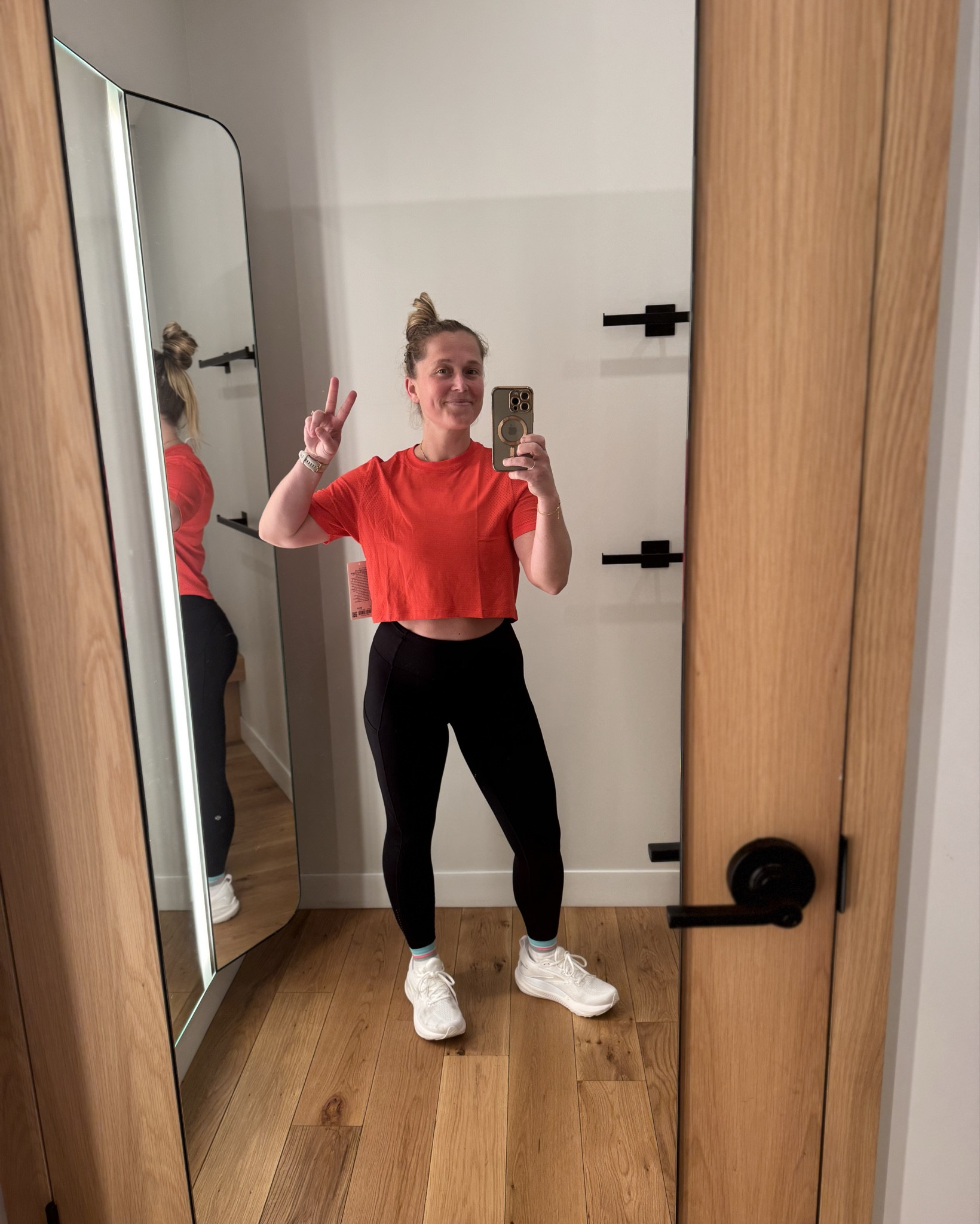 NEW RUNNING BRA + Cropped High Low Loose Fit Swiftly - highly recc both! Cannot wait to go running in them! 

#LTKActive #LTKSeasonal #LTKTravel