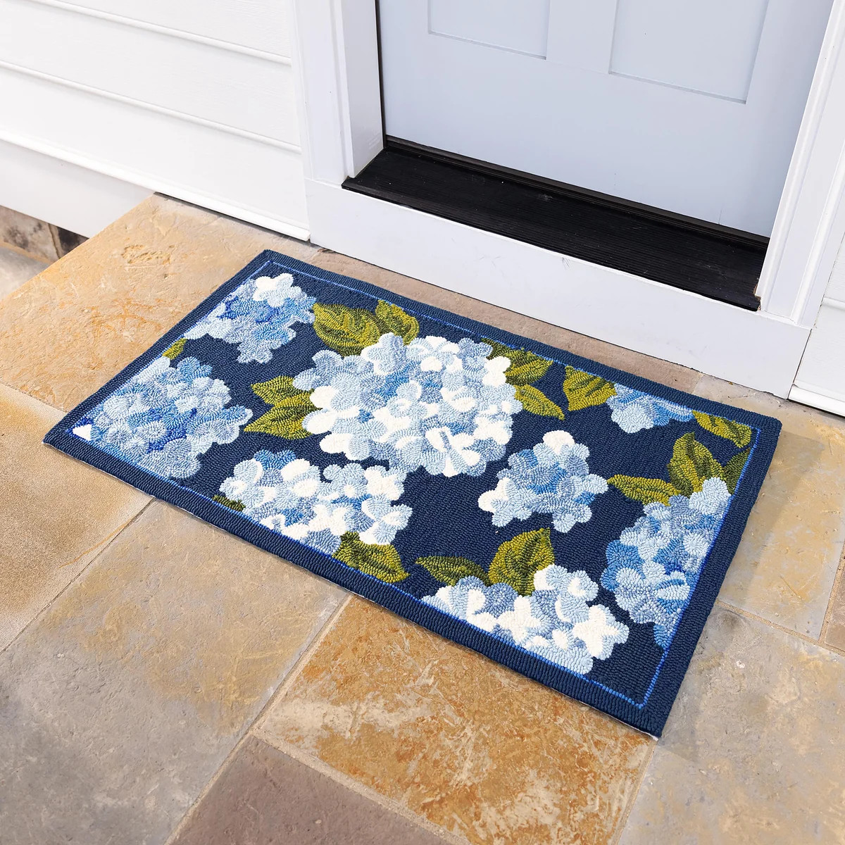 Hydrangeas Indoor/Outdoor Rug, 24" x 42" | Plow & Hearth | Plow & Hearth