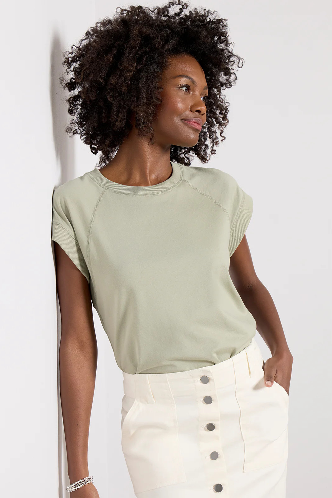 EVEREVE Women's Nora Muscle T-Shirt, Size XS, Green | Evereve