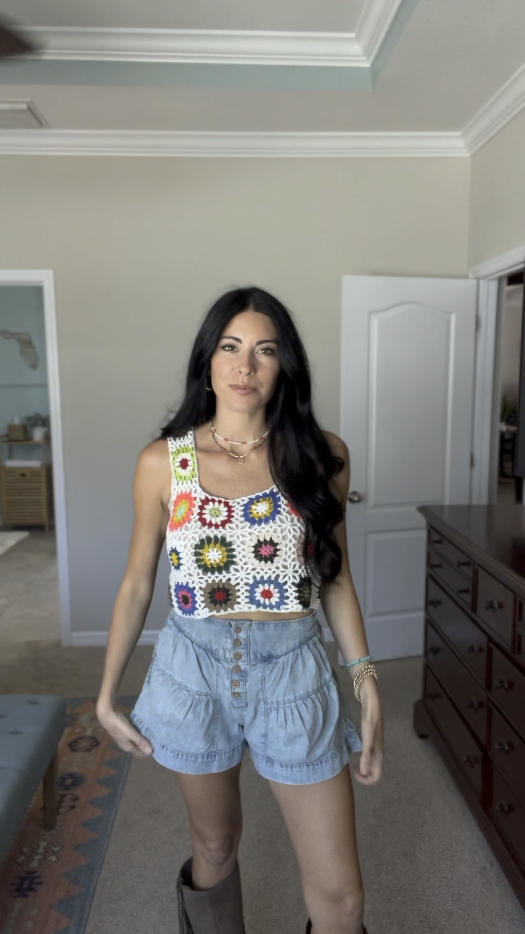 “Hi Morgan!!”🤣  

Pt 6 of what I’d wear to the MW concert

This outfit is great for Florida’s summer concerts. Gonna be hot! 🔥