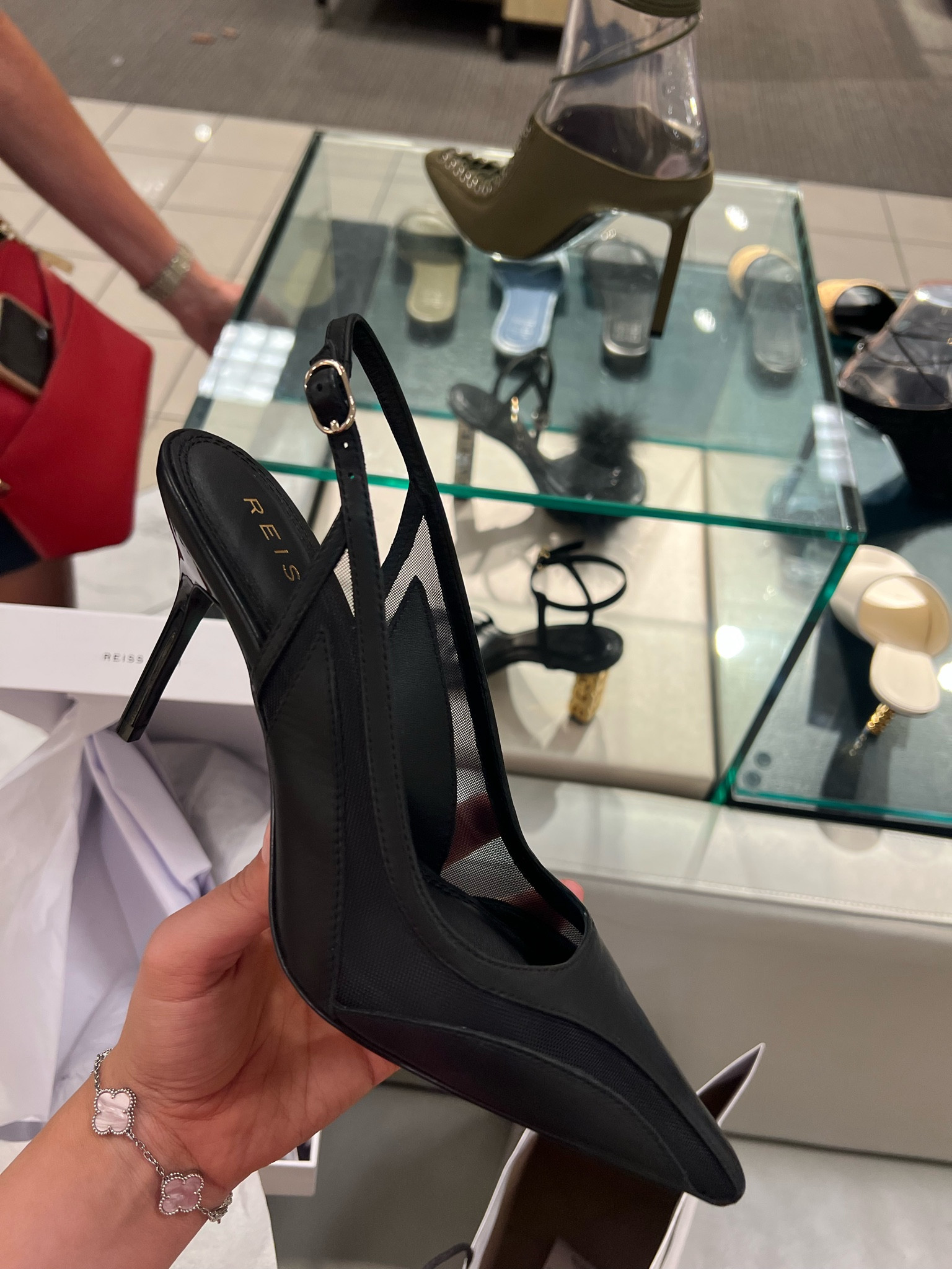 When I tell you I’m obsessed. So good with the mesh/leather combo. I got them for work but could be date night material too. Super sexy heel!

#LTKxNSale