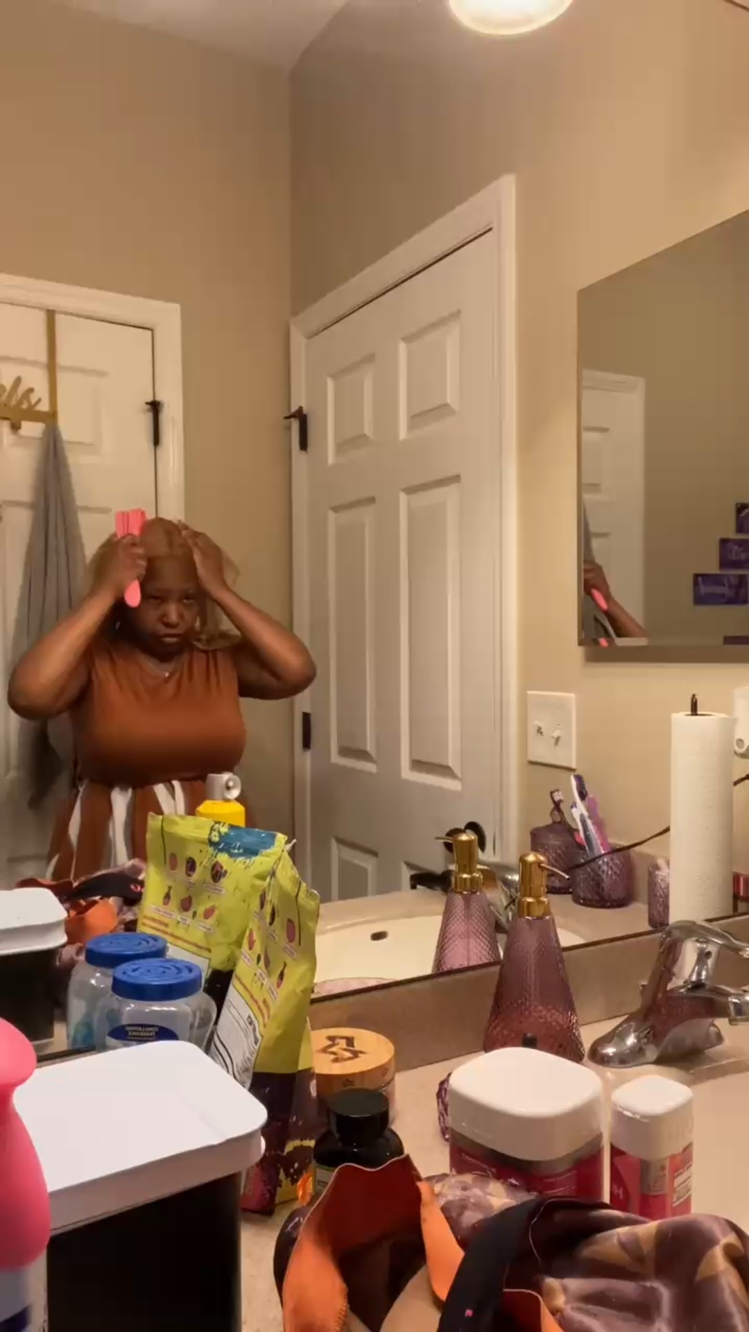 Be honest…

Have your kids ever “misplaced” something of yours? 😭

Because my nose ring disappeared overnight and I have suspects 🤣

Baby girl woke up at the end so now it’s go time.

Should I keep blaming them or admit I probably lost it myself? 👀

#MomHumor #RealMomLife #GetReadyWithMe #MorningWithMe


#LTKmomlife #LTKgrwm #LTKvlog