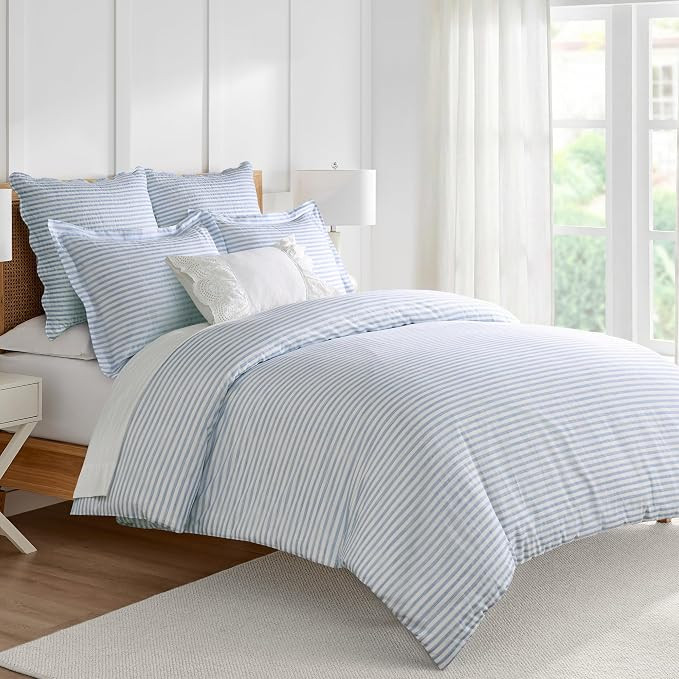Levtex Home Martha Stripe Blue Reversible Queen Duvet Cover Set (90x94in) with 2 Pillowcases (26x... | Amazon (US)