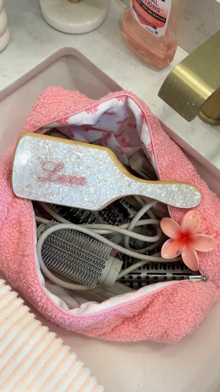 SUNDAY RESET🌸🎀 PINK THEMED

Comment SHOP and I’ll dm you the products I used🌸⭐️

Goodmorning besties and happy Sunday ⭐️ spend my morning with me coming off a night shift and resetting for the work week <3

#productivemorningroutine #sundayreset #pinkaesthetic #pinkmorningroutine #aestheticreset