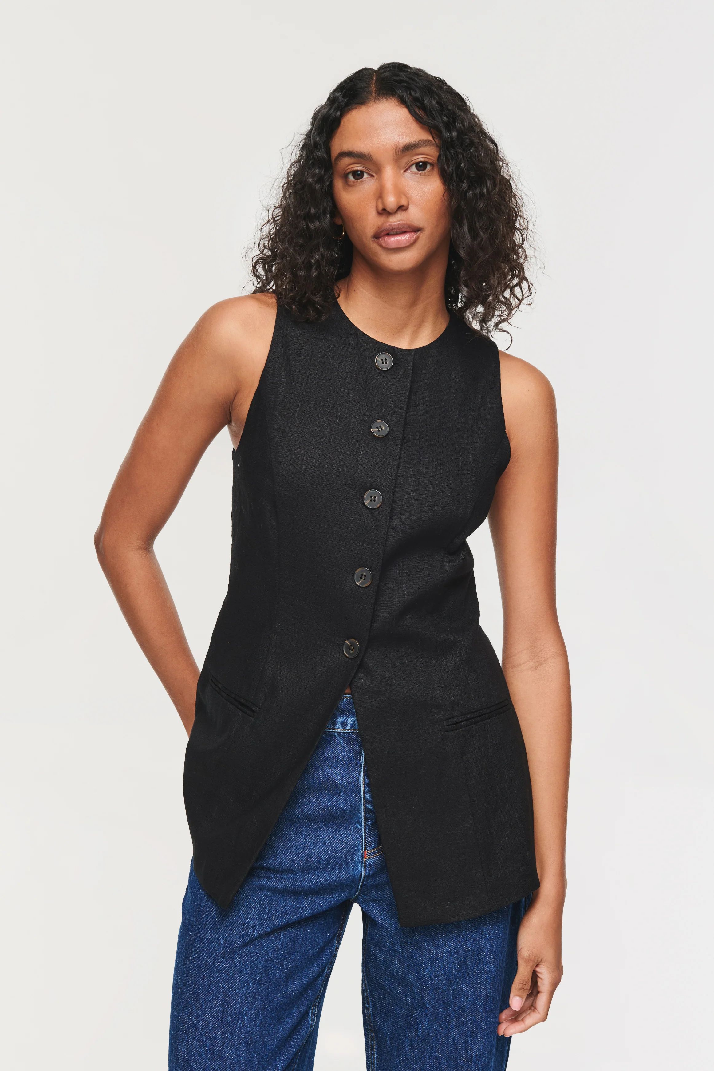 Leo | Long Line waistcoat in Black Linen | ALIGNE | Aligne UK