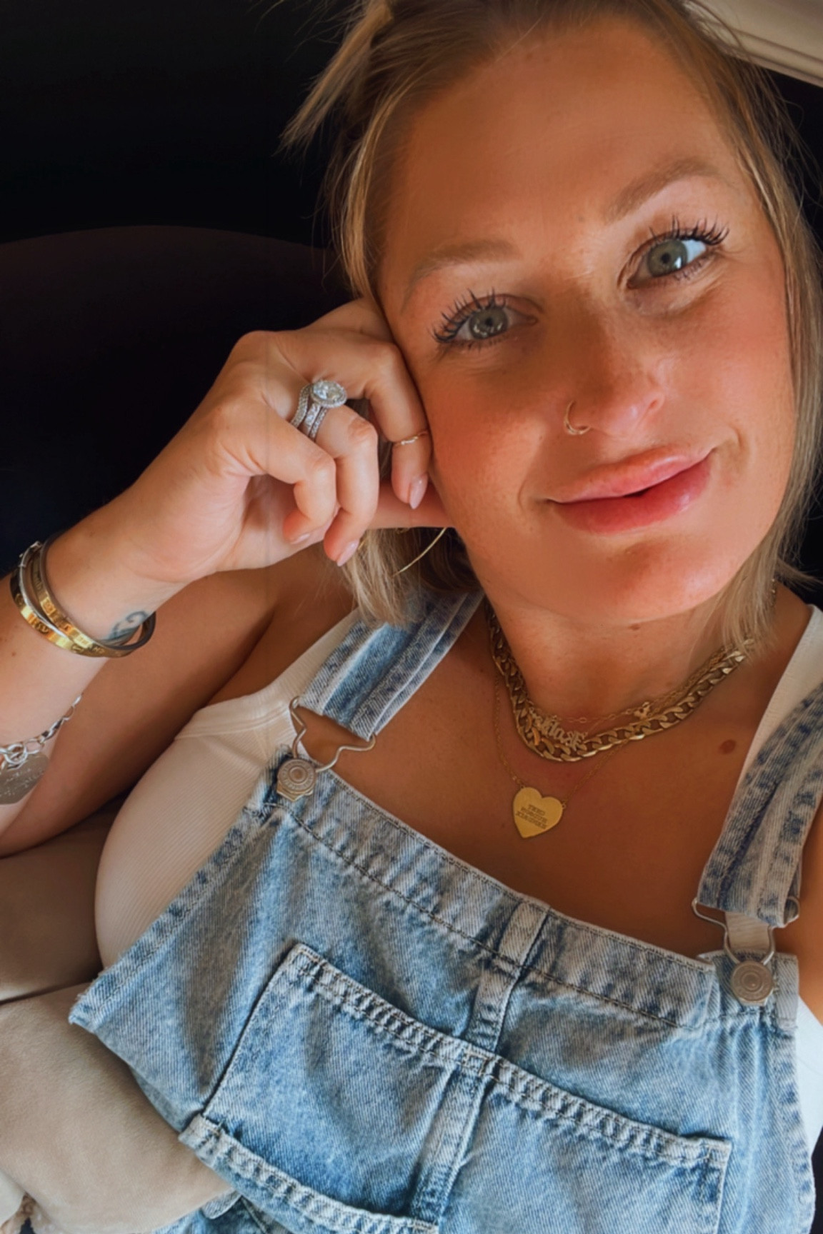 Simple outfit dressed up with gold ✨

#LTKSaleAlert #LTKSeasonal #LTKMidsize