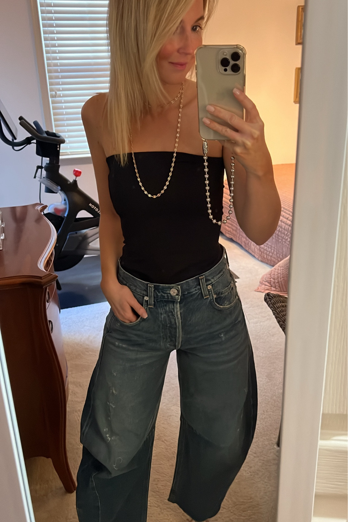 Use code SPRING20 to get 20% off spring favorites at Shopbop like this tube top and jeans!



#LTKSpringSale #LTKsalealert #LTKSeasonal