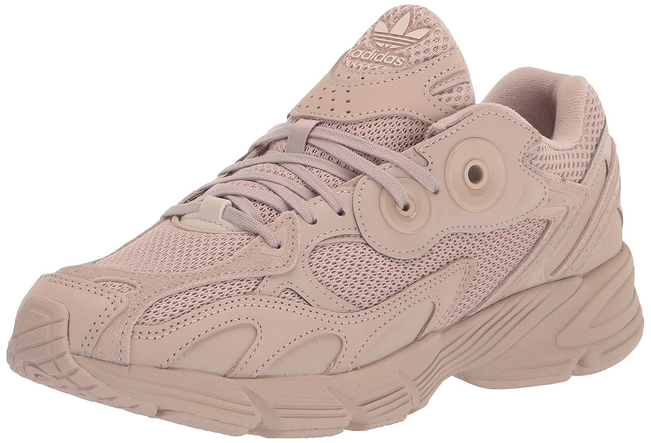 adidas Originals Women's Astir Sneaker | Amazon (US)