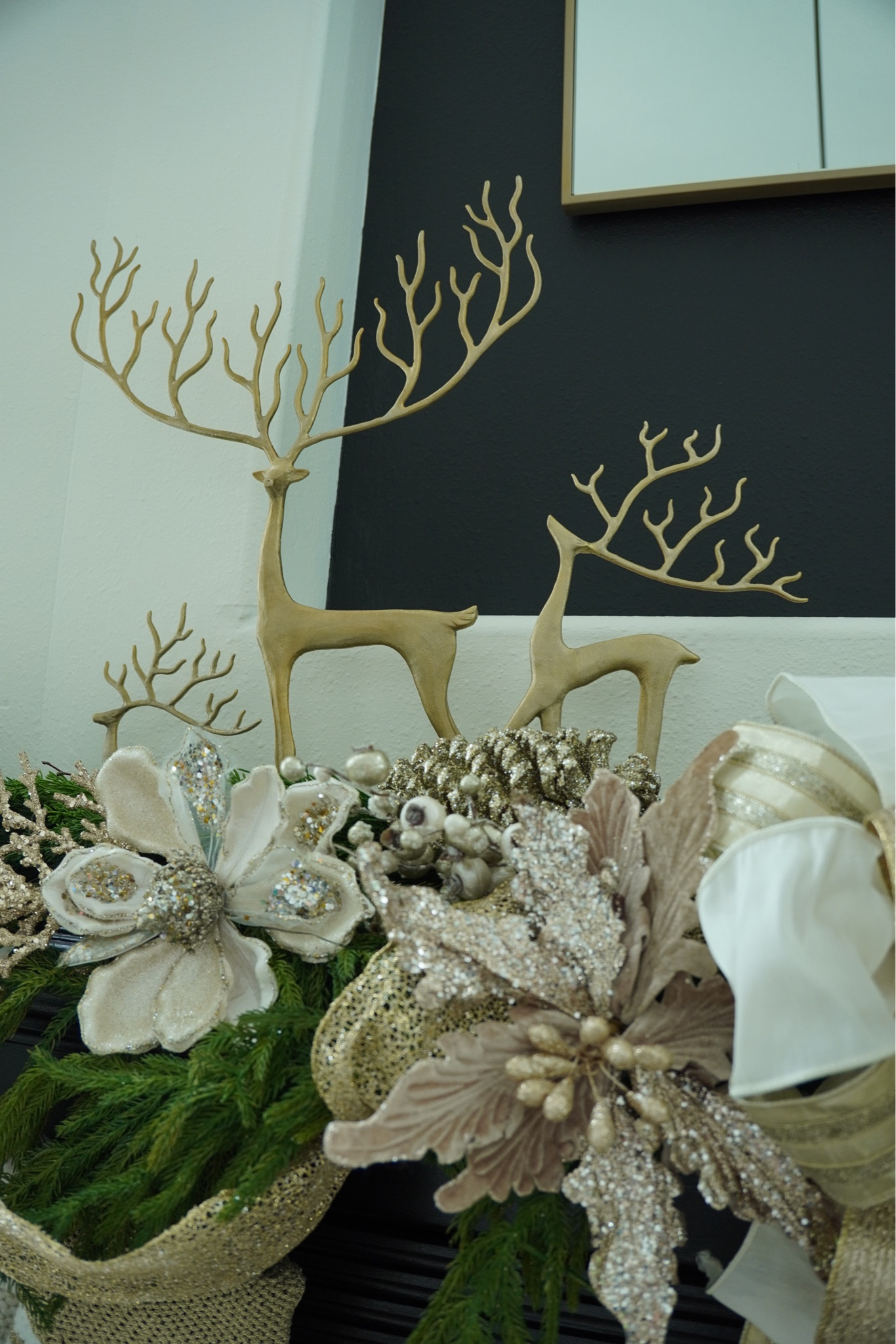 Pottery Barn holiday

#homedecor #holidaydecor #christmasdecor #potterybarnchristmas #neutralholidaydecorations 

Christmas mantel decor, neutral Christmas decor, Christmas decor inspo, holiday home decor, neutral home decor, Pottery Barn, kirklands, garland, Christmas stems, Christmas ribbon 

#LTKSeasonal #LTKHoliday