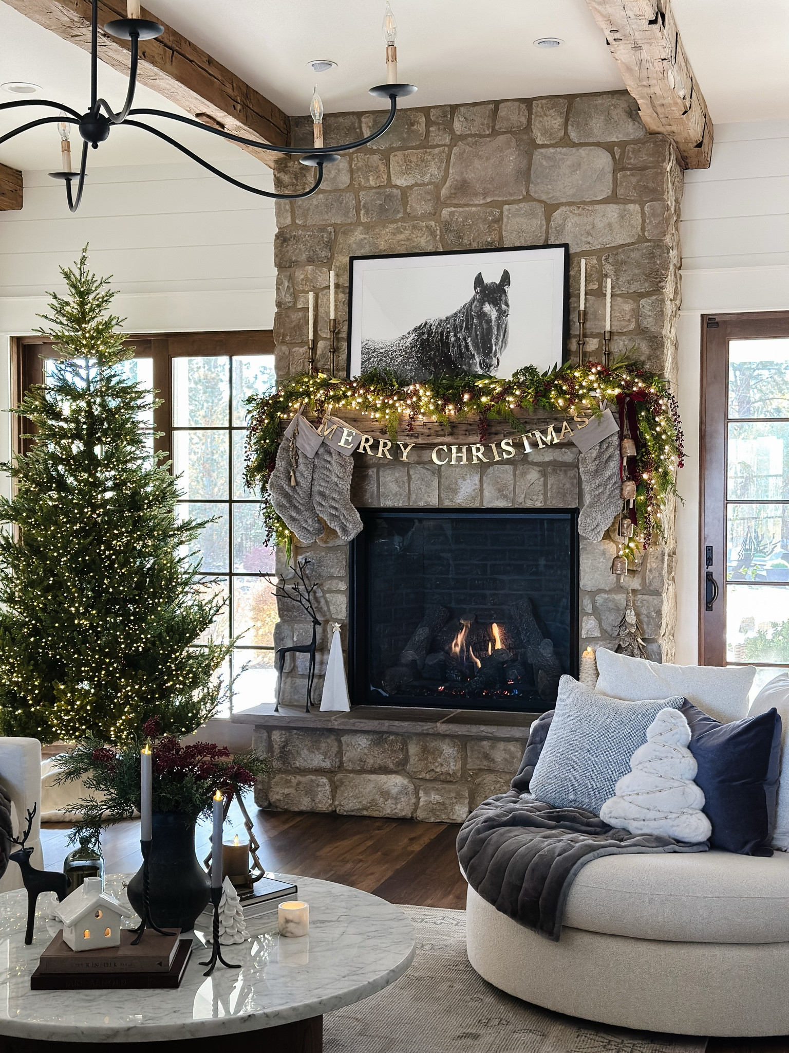 Holiday Living Roomm

#LTKHome #LTKHoliday #LTKCyberWeek