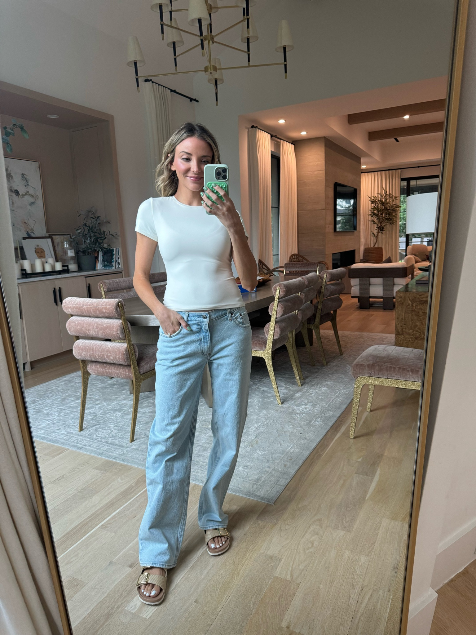 Use code AFDANI for additional 15% off Abercrombie this weekend! 

Jeans: 
Size 26
Color light 

#Abercrombie 