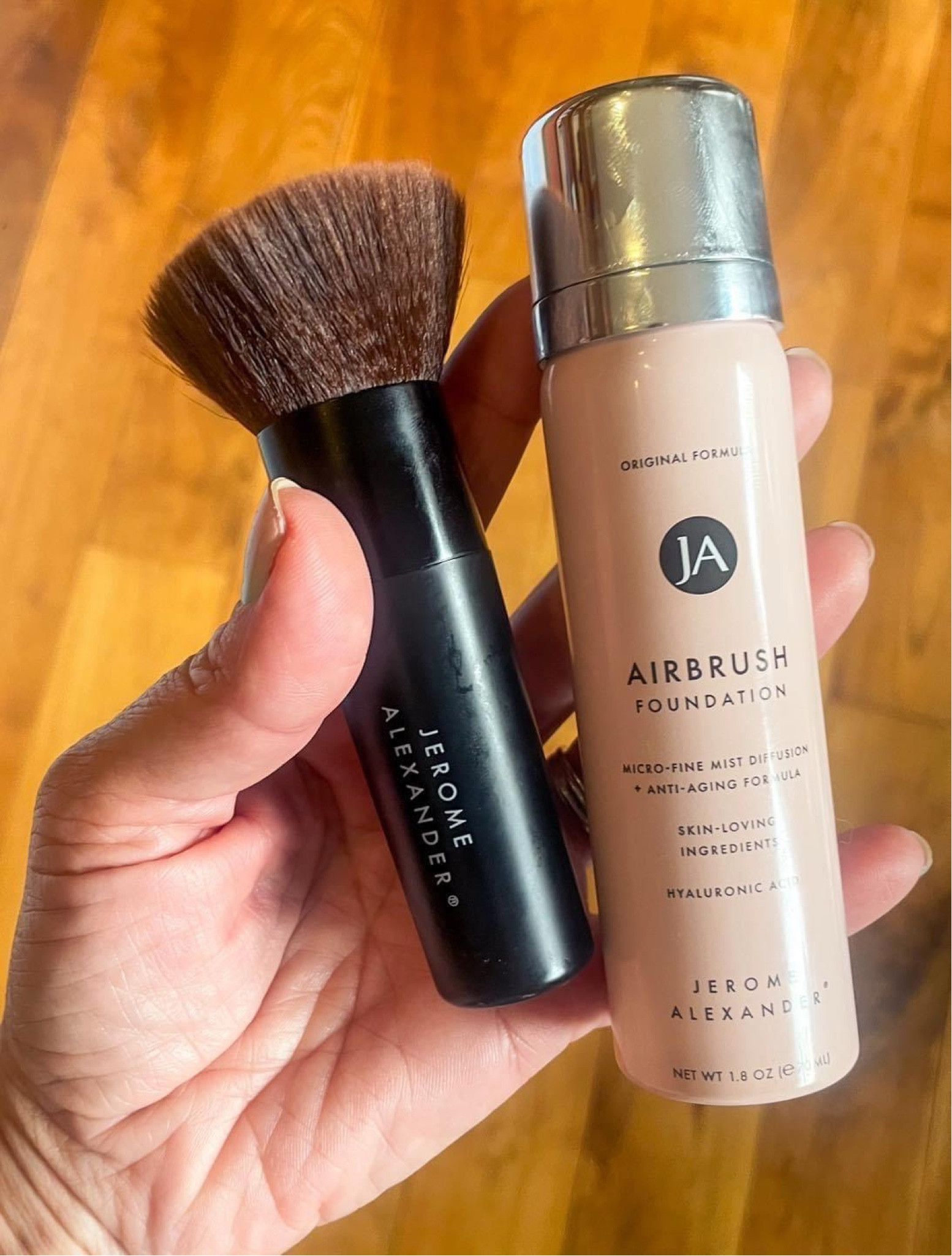 Airbrush makeup that goes on like a dream 😍