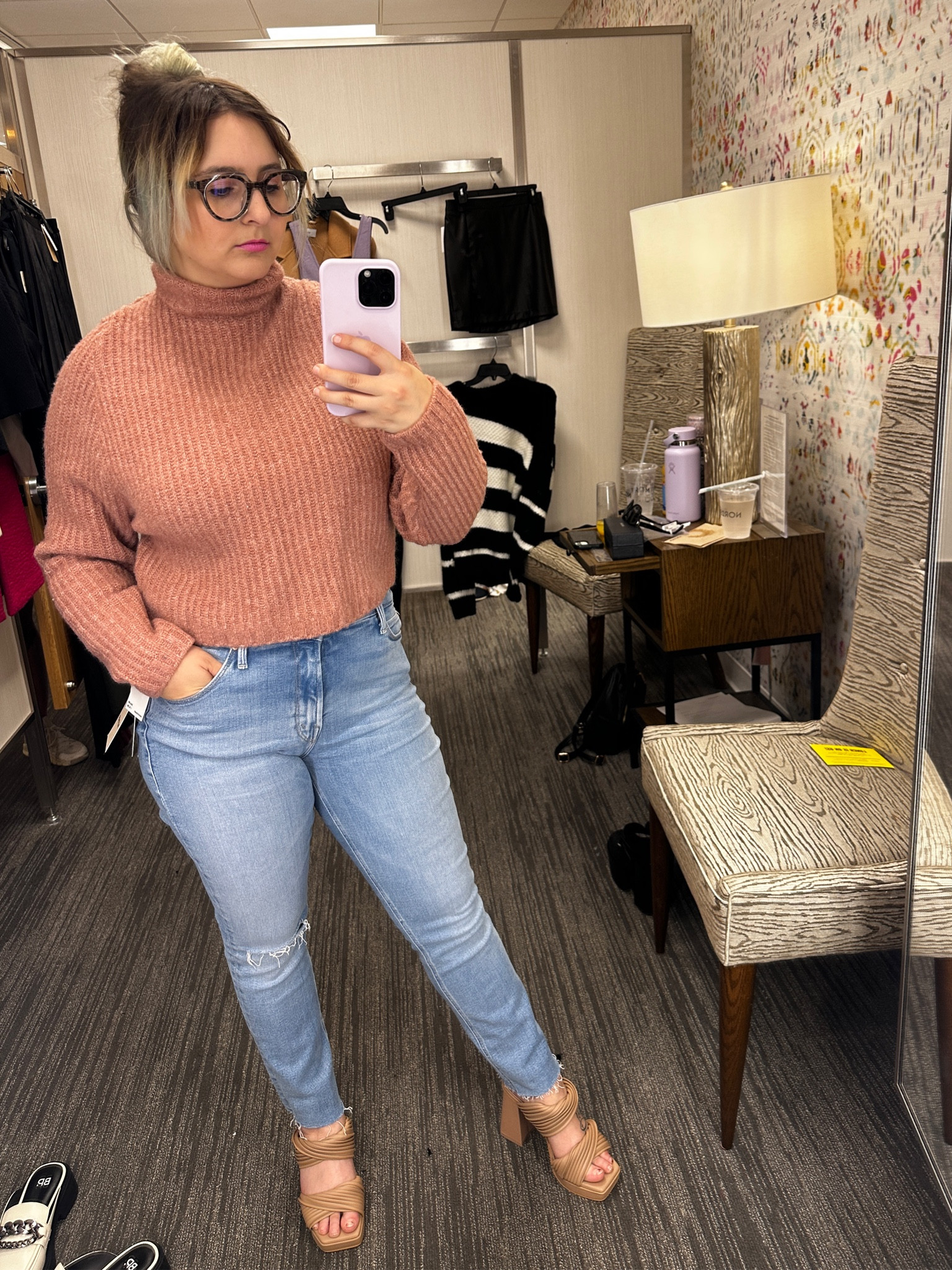 Omfg wait until you see the back of this sweater….

#LTKsalealert #LTKxNSale #LTKunder100