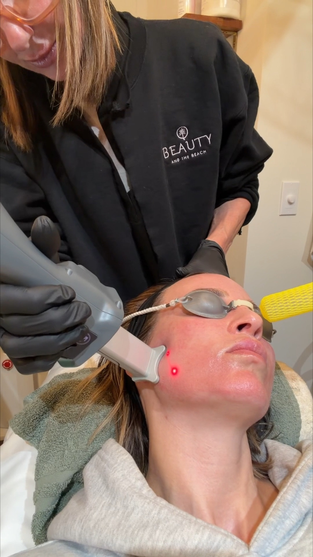 It’s laser day 😎⚡️ i’m the type of sicko that loves laser day. I think it’s because I can only see the light at the end of the tunnel.😎⚡️ anyway, this is like one of my favorite coats. And I am wearing these boots way more than I ever thought I would. They are so comfortable!

#LTKselfcare #LTKmorningroutine #LTKstorytime