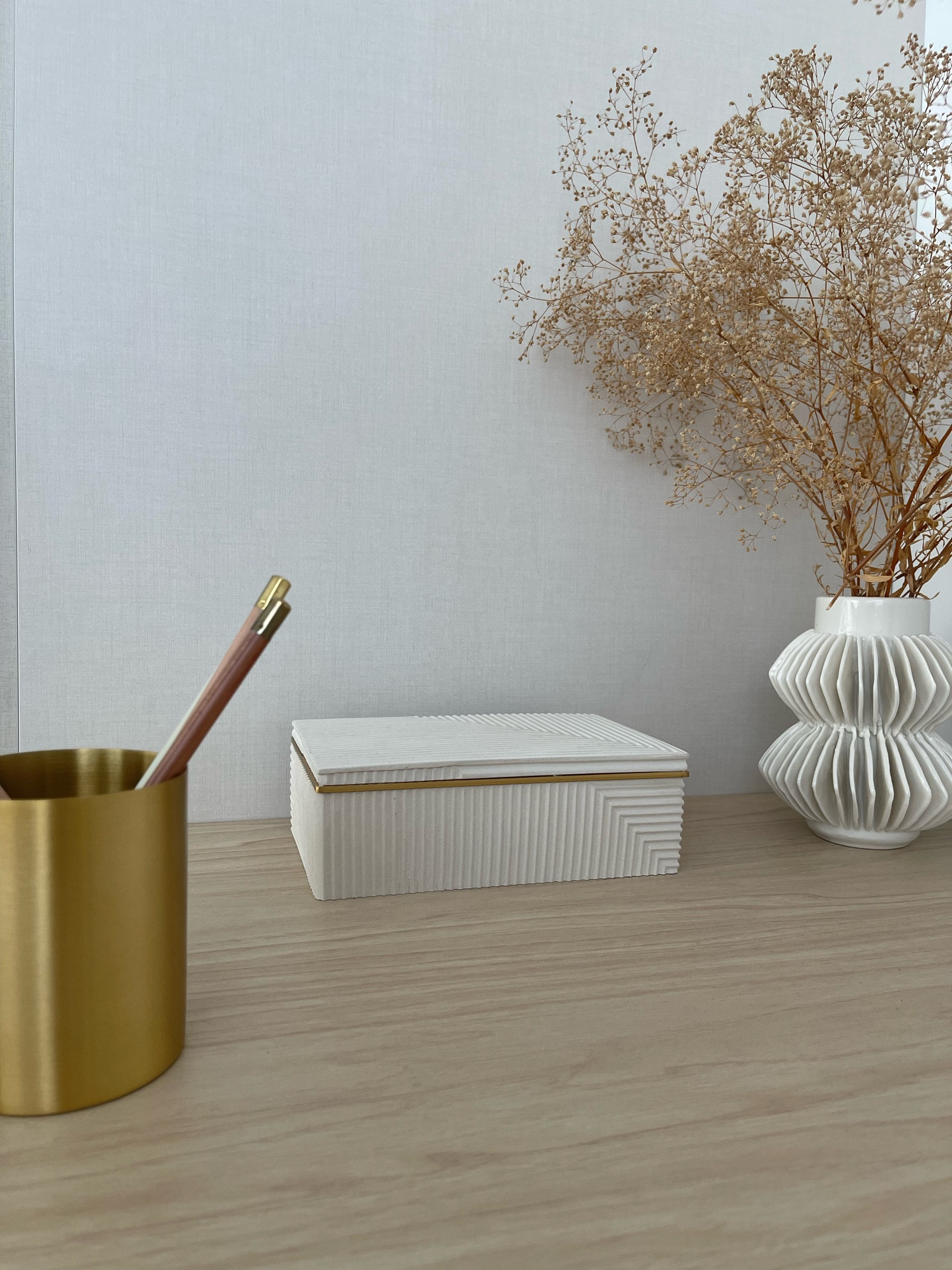 #homeoffice #modernhome #officedecot #officedetails

#LTKhome