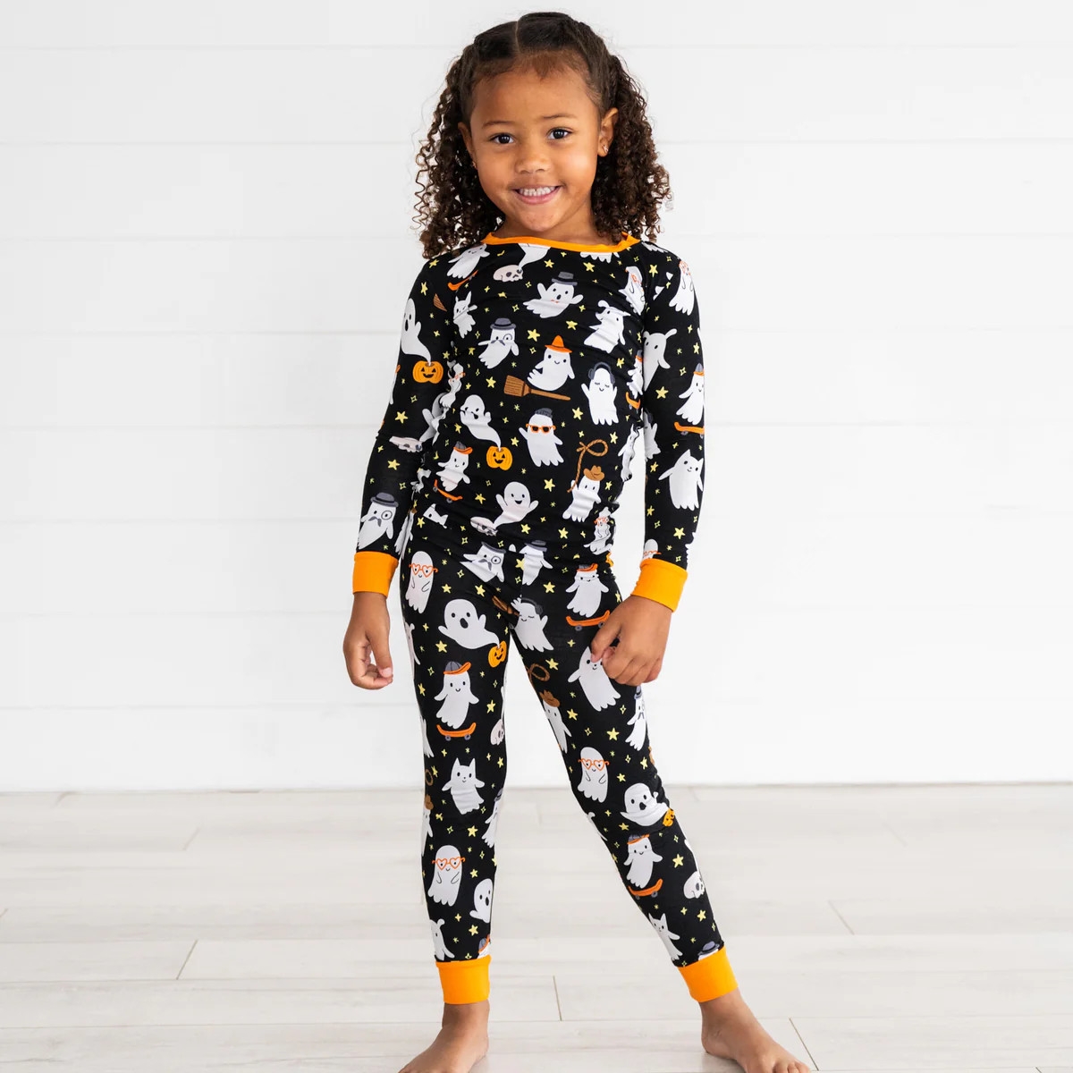Friendly Ghosts Two-Piece Pajama Set | Little Sleepies