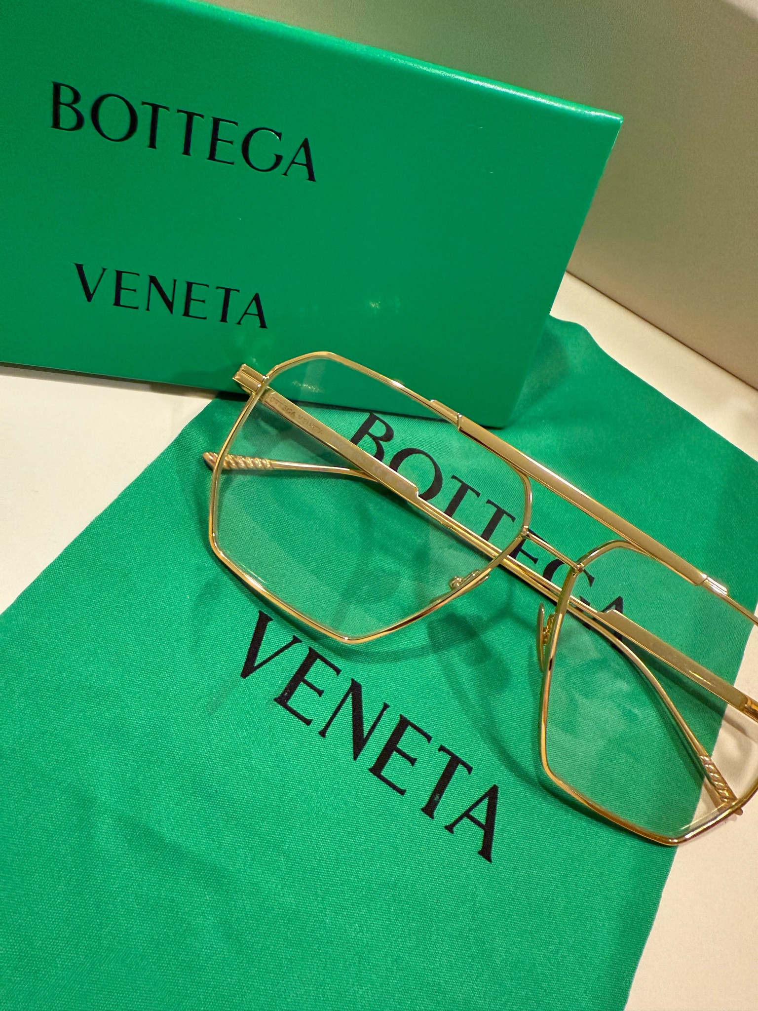 Bottega Light Blue Lens Dream

#LTKU #LTKGiftGuide #LTKStyleTip