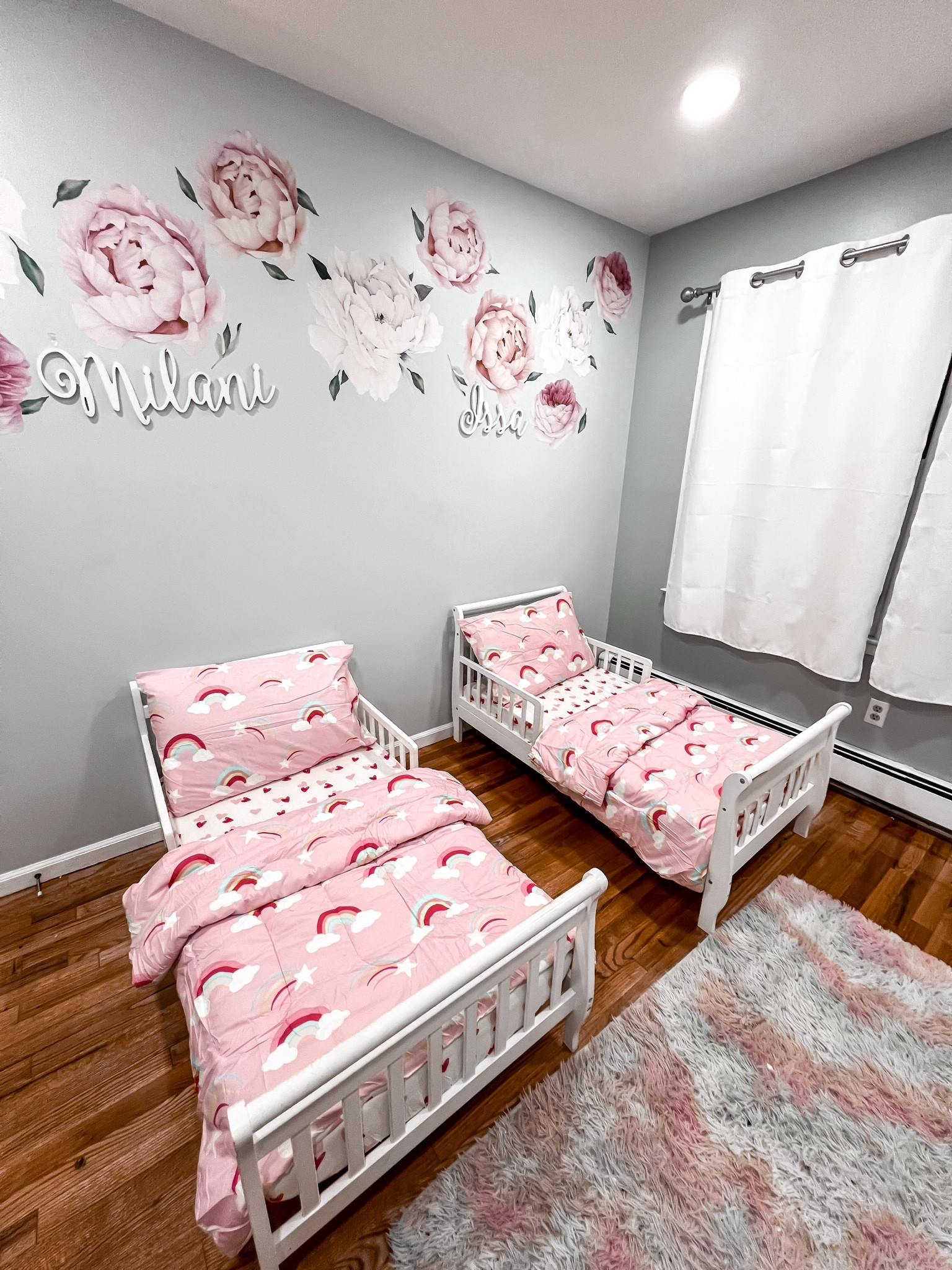 Toddler Girl’s Room, Nursery Decor, Decoración de Habitación, decoraciones de niña, room decor ideas, home decor, kids playroom

Thank you for stopping by💕
Follow along for more finds✨



#LTKfamily #LTKfindsunder50 #LTKhome