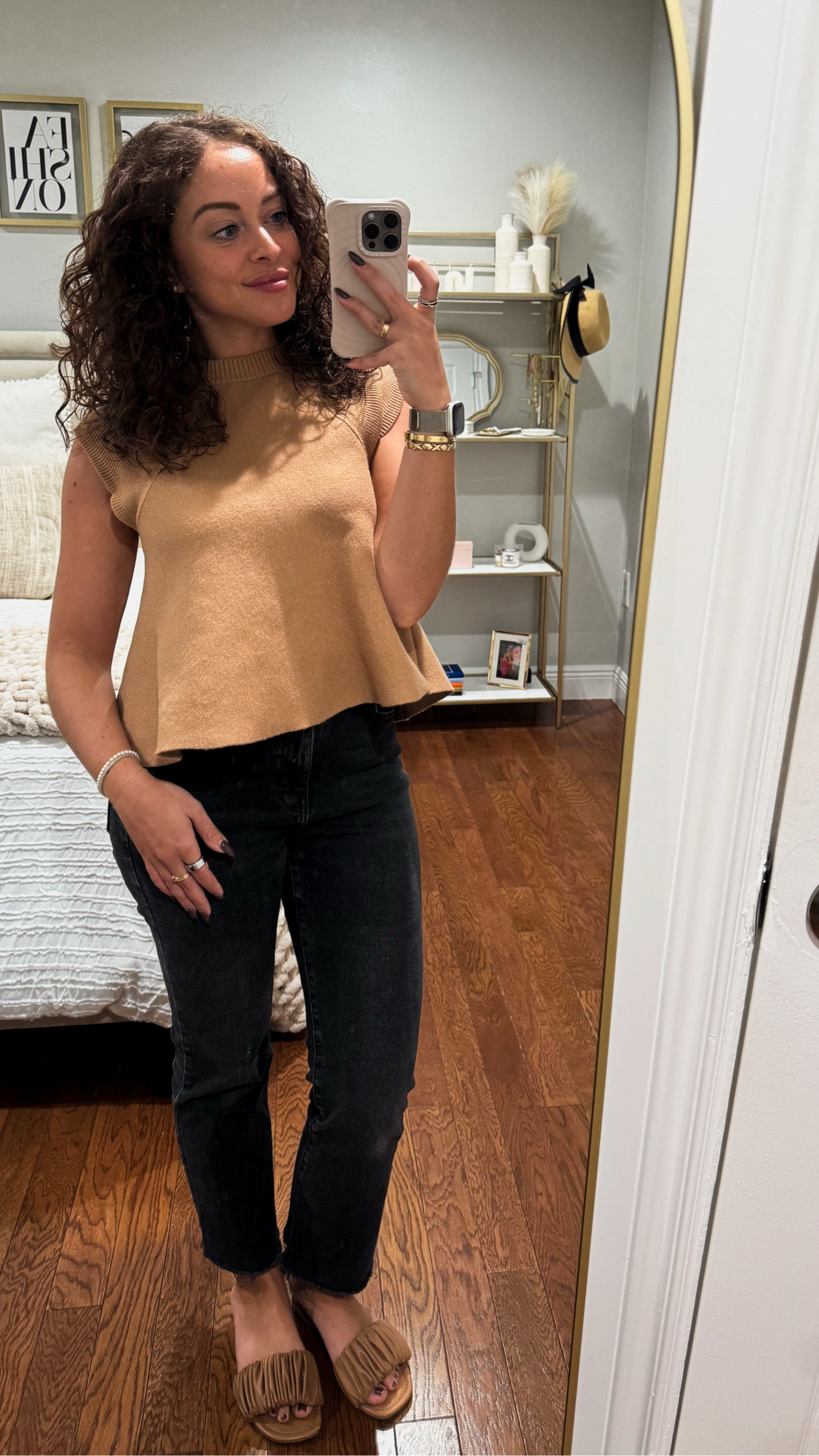 Simple work outfit! 🤎
Top: XXS
Jeans: Zara 
Shoes: Steve Madden

#LTKStyleTip #LTKSeasonal #LTKHoliday