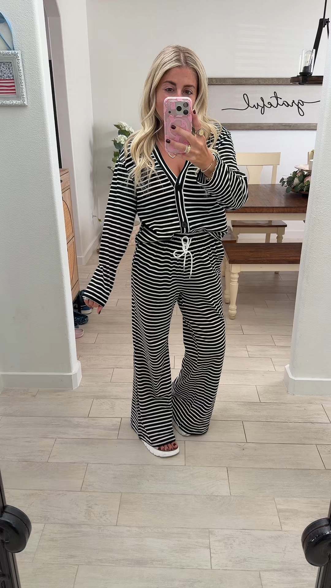 Comfy cute everyday outfit 
Matching set Size small
Sandals tts
Fall outfit

#LTKootd