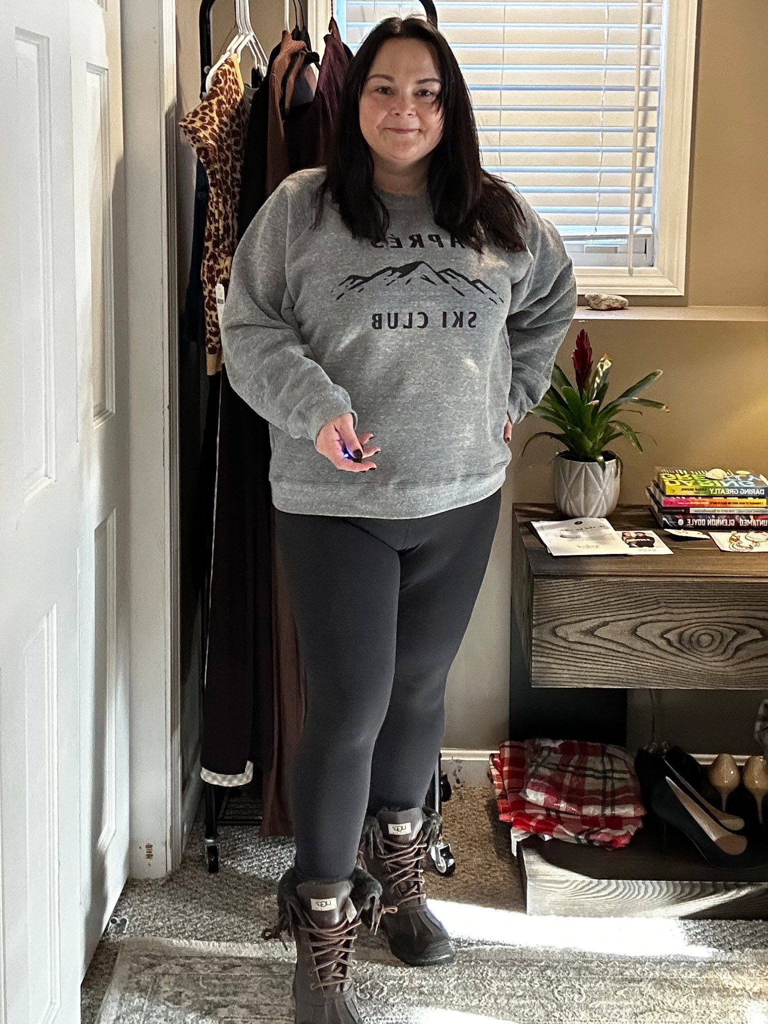 Tree day outfit 🤎🎄
Cozy, warm, and practical for cutting down our Christmas tree today. Leggings, winter boots, and a soft graphic sweatshirt — my go-to combo for cold weekend errands and outdoor days.

Shop the pieces (or similar finds!) below ⬇️

#LTKdayinmylife #LTKHoliday #LTKmomlife
