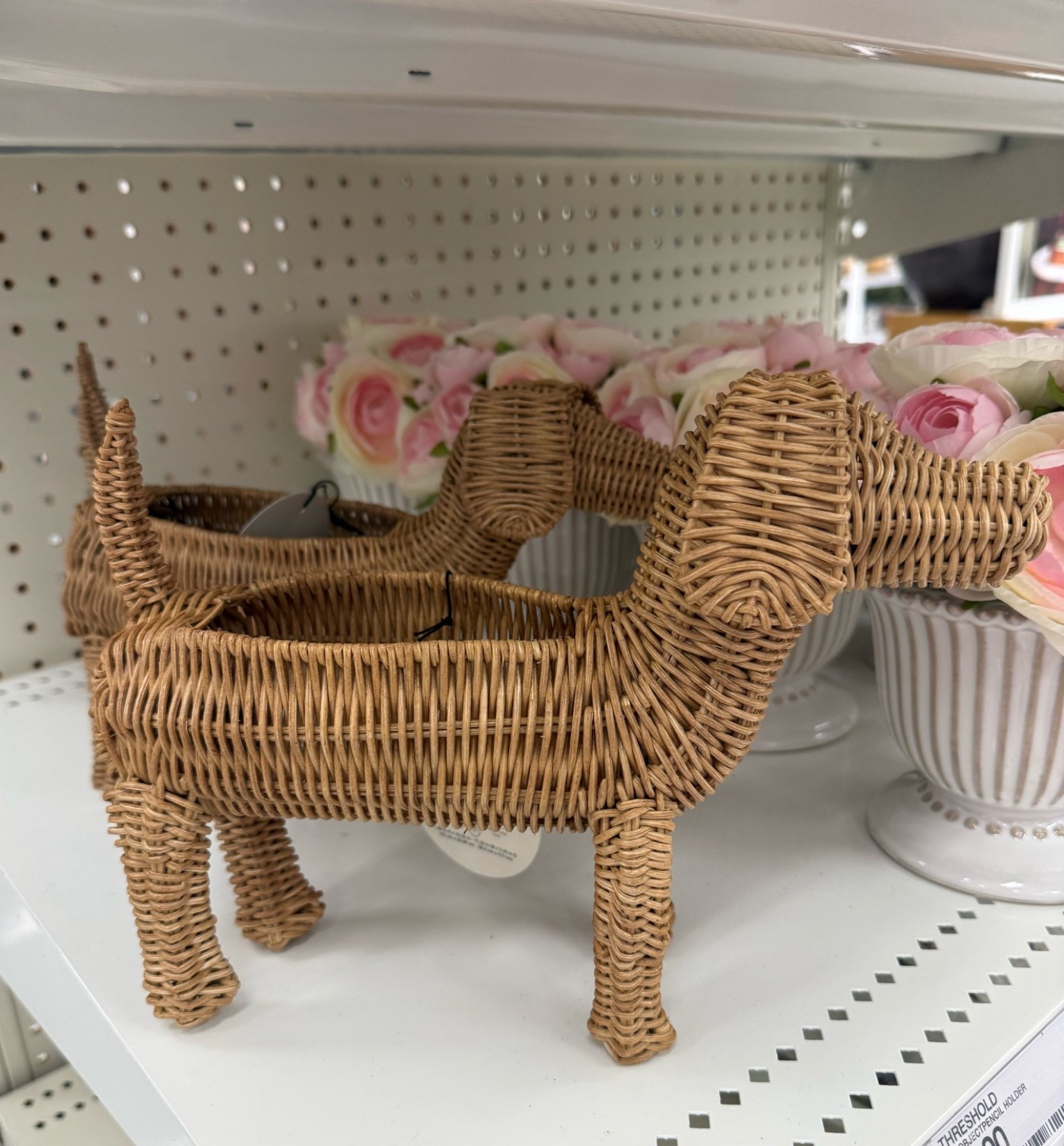 Look what I spotted today! It’s so dang cute! 🥰


#kidsdecor #playroom #pencilholder #kidsroom #girlsroom #boysroom #targetfinds

#LTKKids