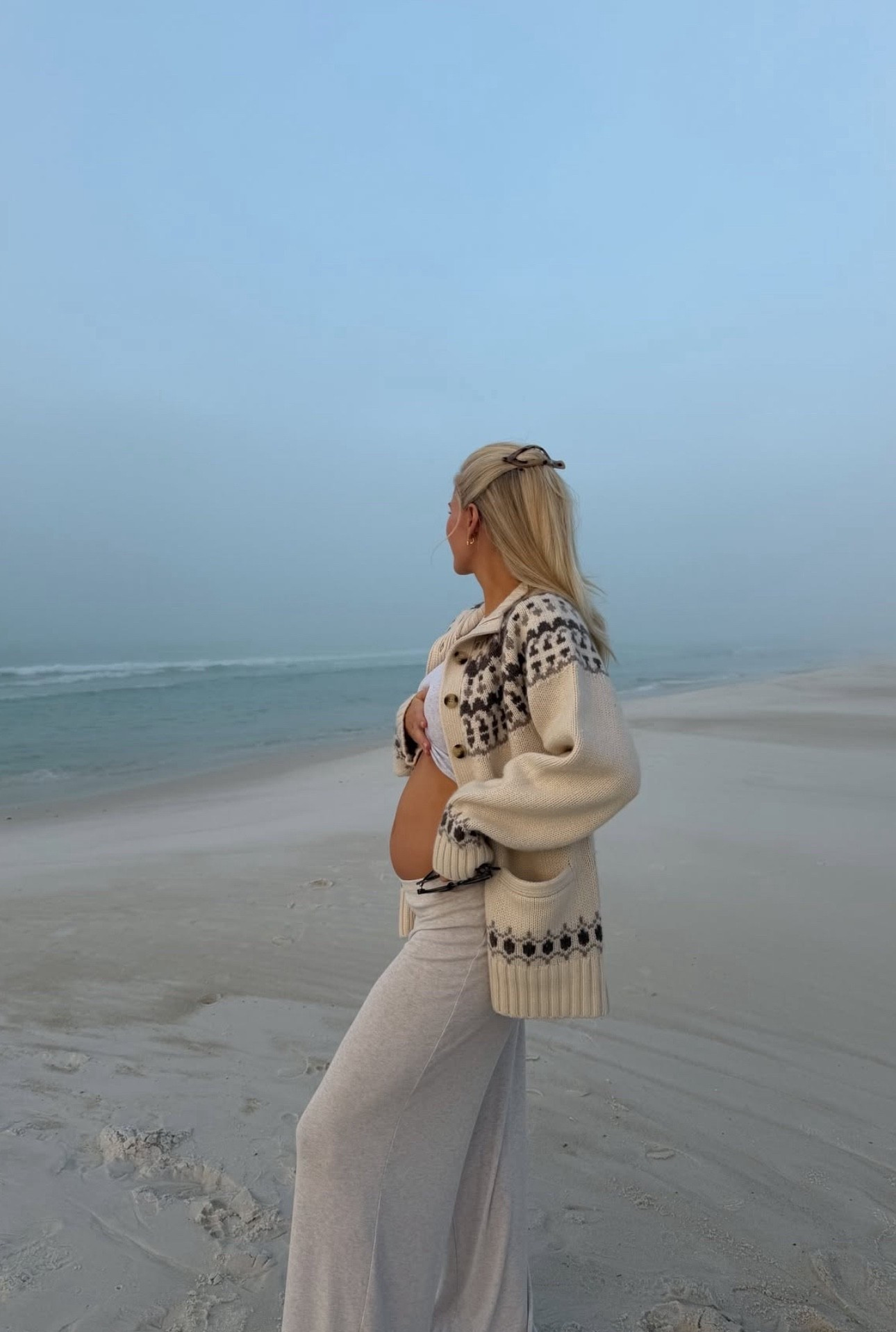 Wearing a small in sweater and pants, medium in tee, shoes are tts! #kathleenpost

Winter lounge wear, winter beach lounge wear, fair isle sweater



#LTKdayinmylife #LTKTravel #LTKSeasonal
