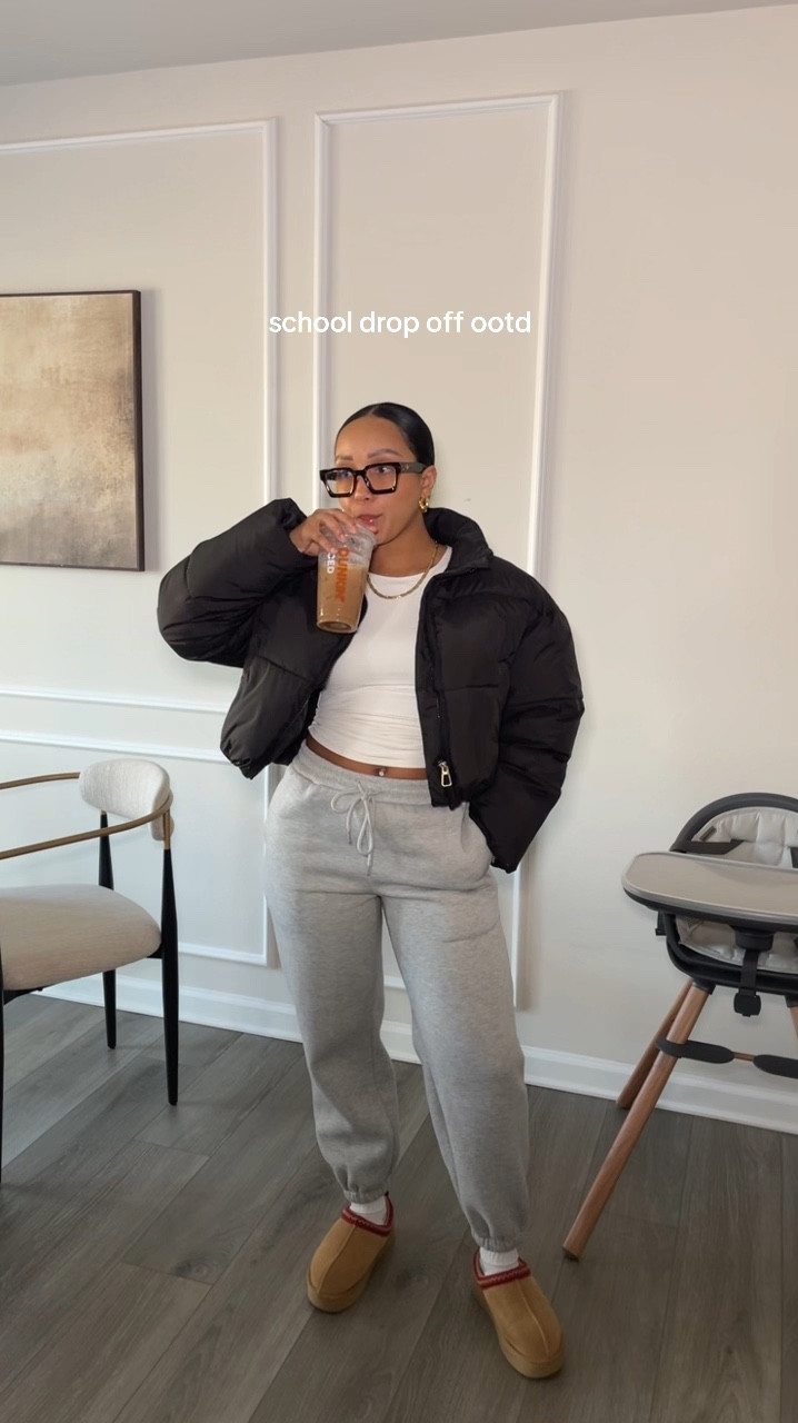 School Drop off outfit!

The coat is sold out in black on Amazon but might still be available on TikTok shop! 

#LTKFindsUnder100 #LTKFindsUnder50 #LTKStyleTip