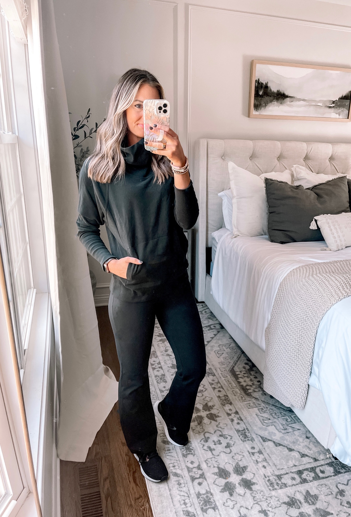 Amazon prime early access saw athleisure outfit all on sale! 

Sweatshirt tts small
Leggings tts small
Sneakers tts 



#LTKsalealert #LTKSeasonal #LTKfit