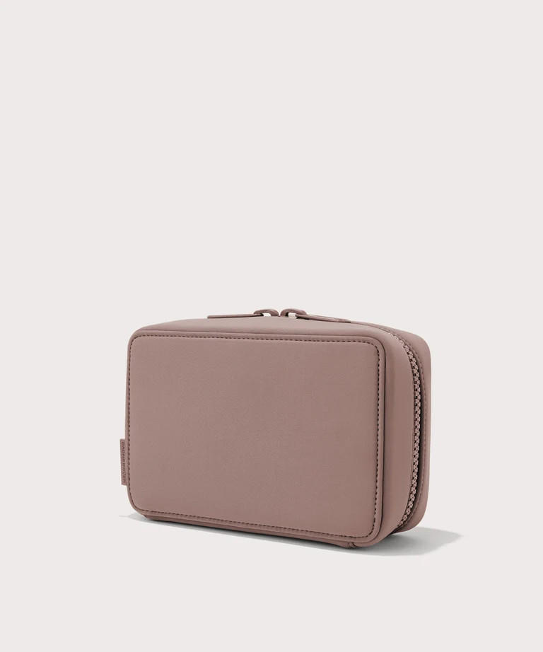 DAGNE DOVER - Arlo Tech Organizer | Dagne Dover