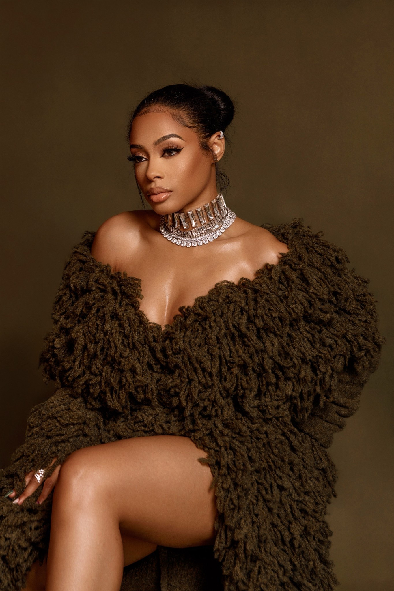 Body glow brought to you by Patrick Ta and Sol De Janeiro! 🤗 For the fit, yall gon have to support! Whole thing is black owned! 

Coat: @fumithelabel (tree)
Shoes: @ferragamo designed by @_maximiliandavis_ (bark)
Jewelry: @benonijewelry and @omathelabel (fruit)
Bag: @brandonblackwoodnyc (fruit)

#LTKootd #LTKNYFW #LTKselfcare