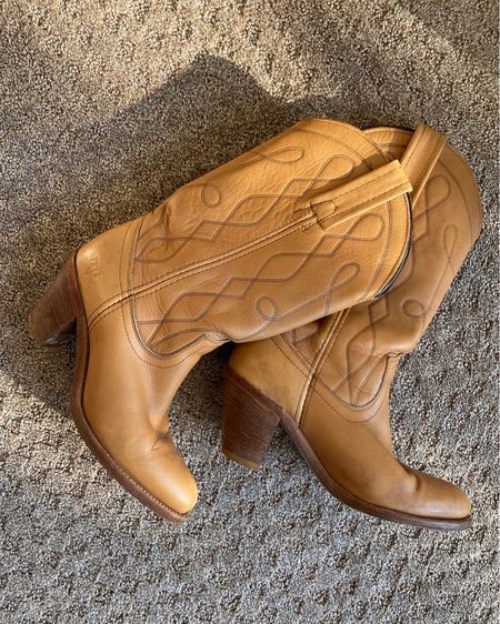 Love these vintage Frye cowgirl boots! 



Western boots • coastal cowgirl • country style • summer style • summer outfits • sundresses • boots • cowgirl boots • vintage • etsy • Y2K • rodeo style • southern living • summer ootd • outfit inspo • TikTok made me buy it 