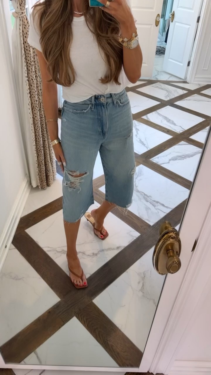 How cute are these shorts?! I’m wearing a US 4 in shorts and small in the top! 

Zara fashion, Zara finds, Nordstrom,  Early fall outfits, Teacher outfits, Casual fall outfits, White tshirt, Fall outfits women, Autumn outfits, Gemme Beauty, Emily Gemma

#LTKSeasonal #LTKgrwm