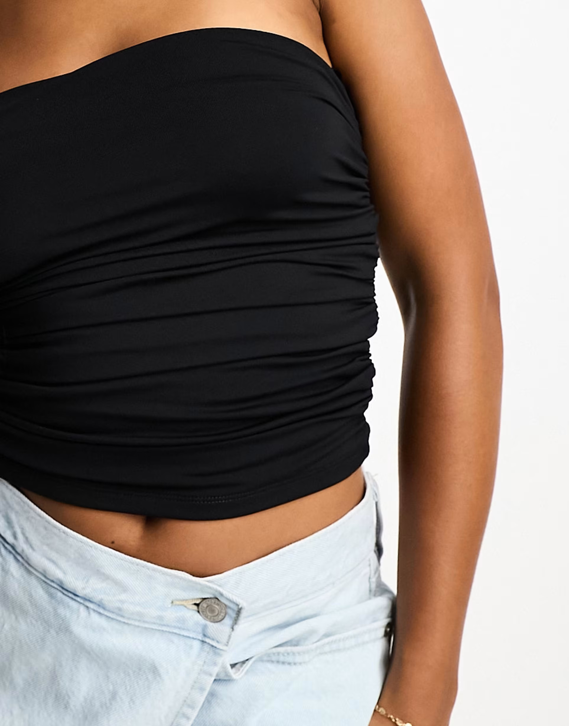 Stradivarius - Top bandeau structuré en tissu côtelé - Noir | ASOS (Global)