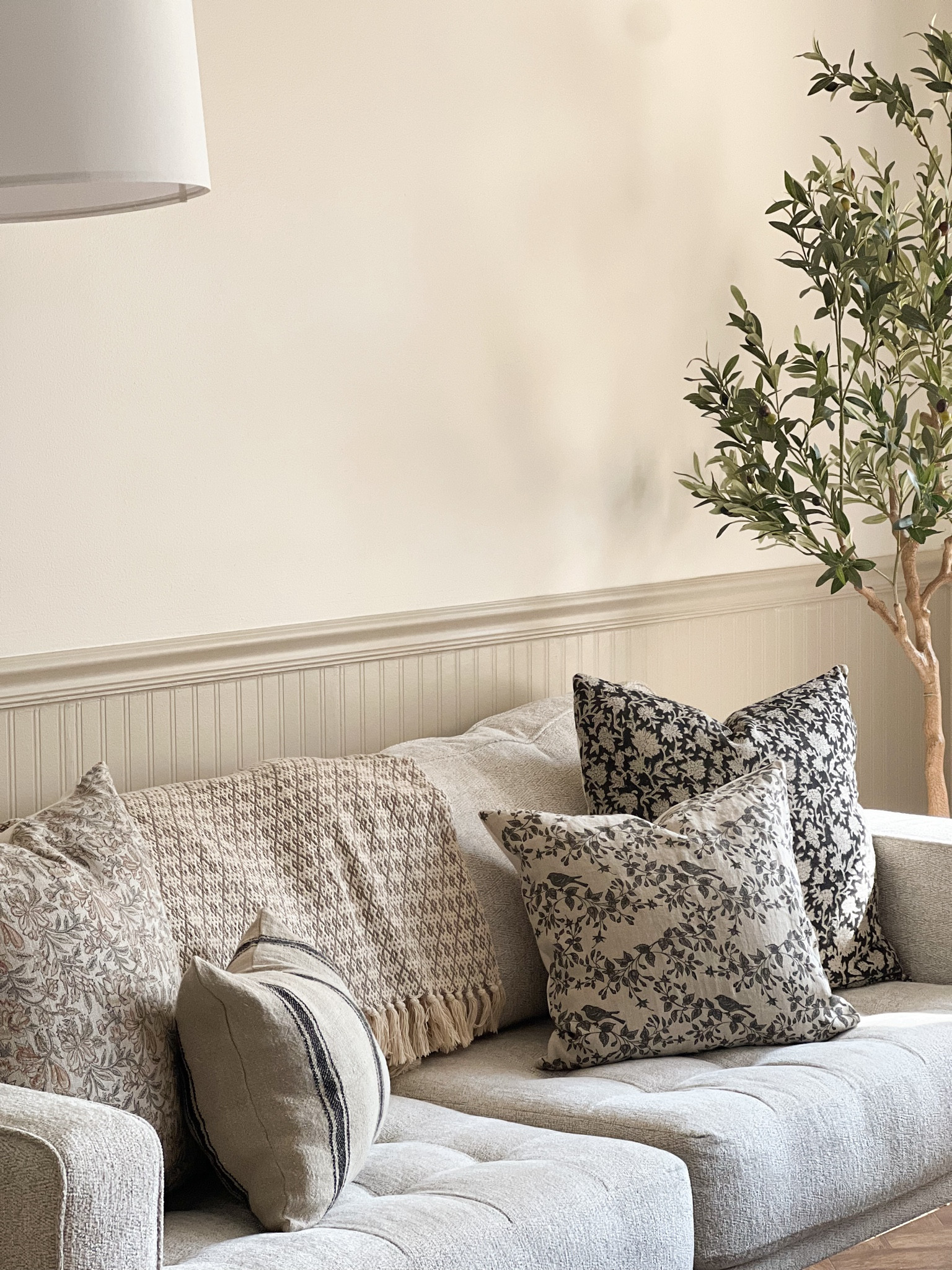 Printed neutral throw pillows..who can say no 😍

#LTKSeasonal #LTKHome #LTKFindsUnder100