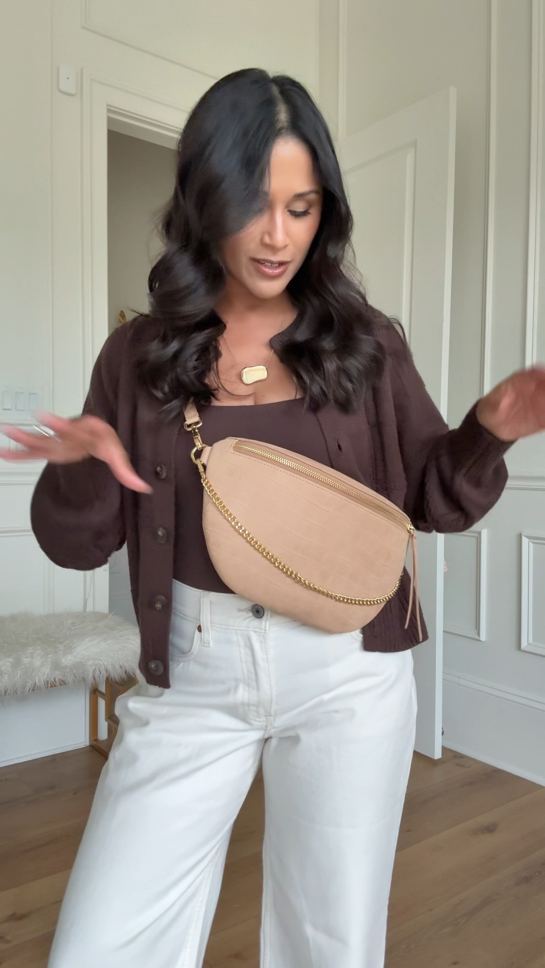 Take 20% OFF my Beck sling bag with code: HAUTE20
And my entire outfit is on sale + take an extra 15% OFF with code: HAUTE20
-wearing a sz 26 regular in the jeans & a small in the top & cardigan.

#LTKSaleAlert #LTKootd