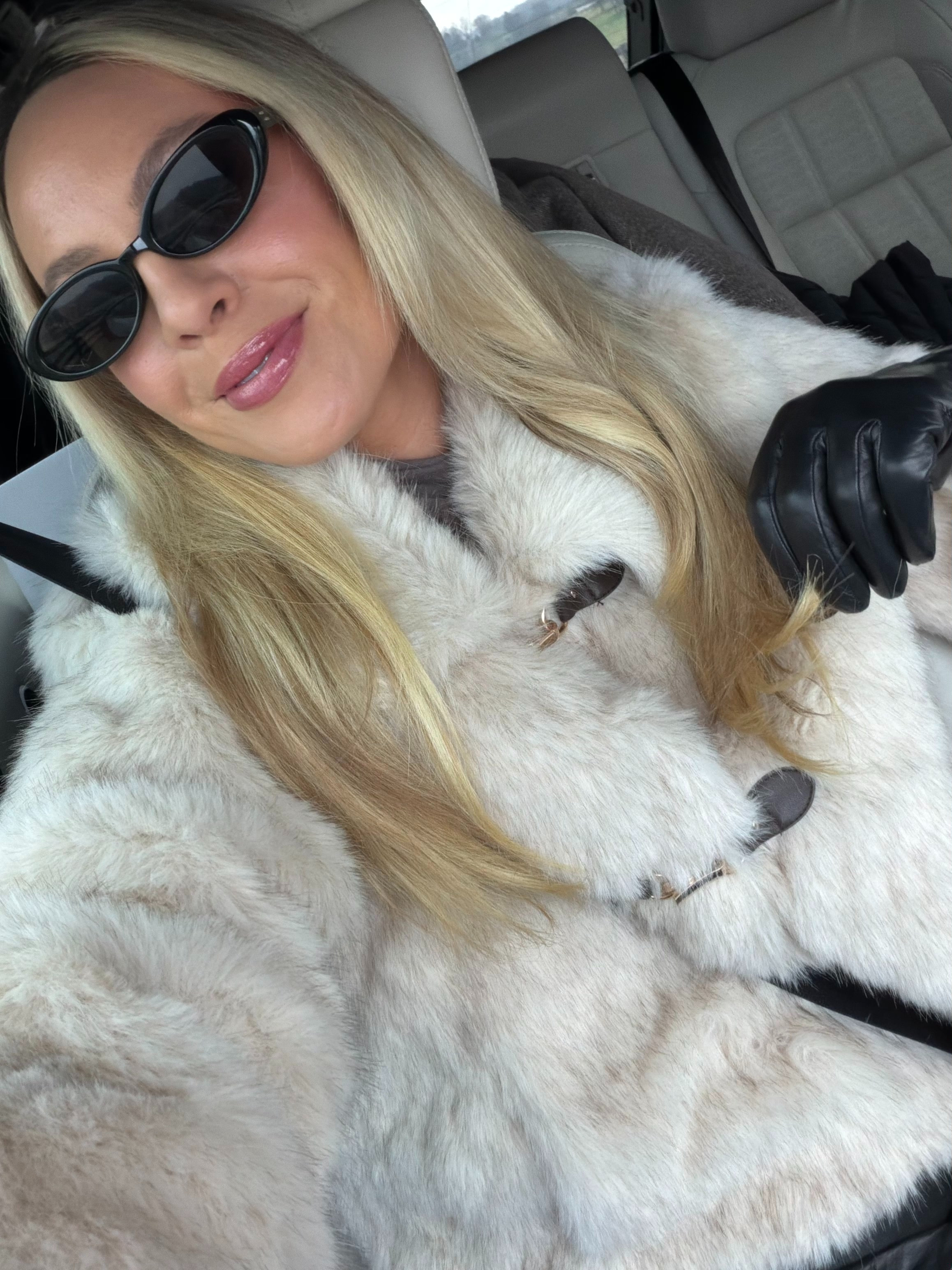 Today's winter look ❄️ this faux fur coat is such a fun elevated piece to wear all season long! 

 

#LTKHoliday #LTKootd #LTKSeasonal