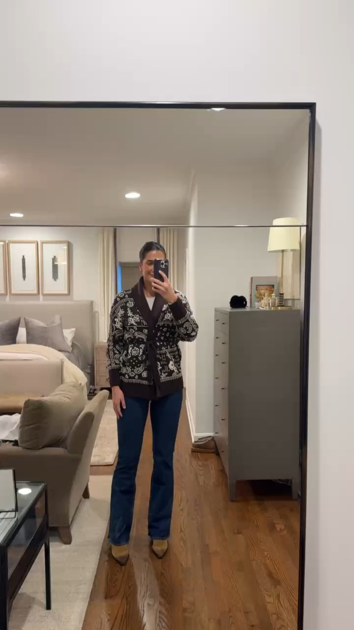 25% off these jeans nowww!

abercrombie, abercrombie sale, sale finds, sale alert, jeans sale, jeans on sale, abercrombie outfit, loungewear outfit, errands outfit, Grace White 

#LTKootd #LTKFindsUnder100 #LTKSaleAlert