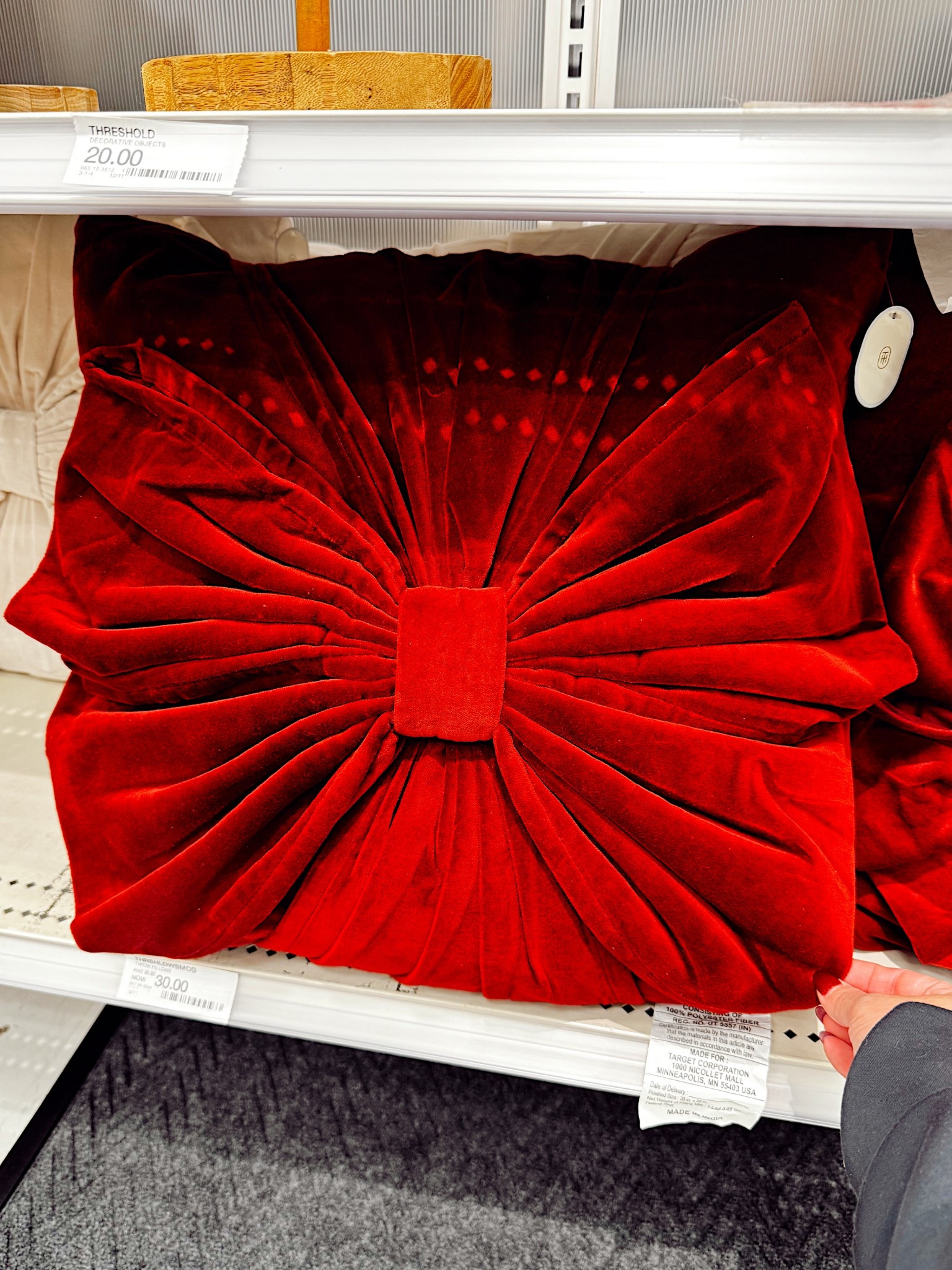 The prettiest velvet bow throw pillow! Also comes in cream! 

Target style, target home, target finds, target run, home finds, home decor, Christmas decor 

#LTKFindsUnder50 #LTKHoliday #LTKHome