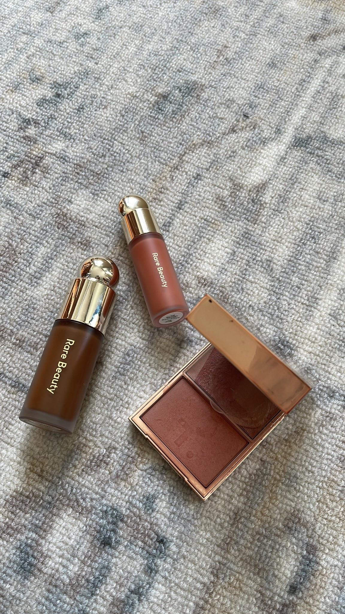 Cheek and contour! My blush is in the color “She’s Blushing”. The smaller blush from Rare beauty is in the color “Virtue”. My contour is in the color “Serene"

 #ltkover40 #ltkbeauty