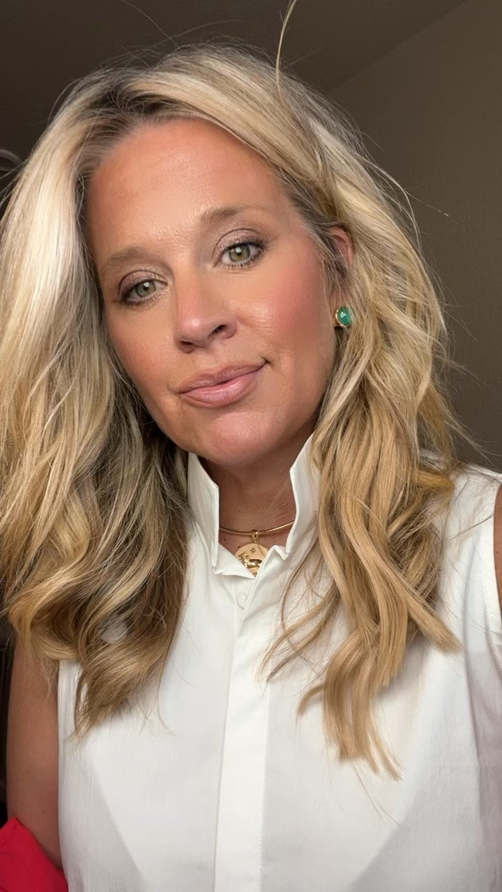 ✨Tap the bell, save and ❤️ start here over 40 fashion, midlife style, midsize fashion and luxury looks for less.  

White dresses can be tricky—but this one gets Outfit Physics right.

✨ It lifts the eye with a clean, open neckline.
✨ It skims the belly instead of clinging.
✨ It creates balanced proportions with a relaxed silhouette that moves with your body.

That’s why it feels effortless instead of fussy.

The goal was never to hide your body. It’s to create balance so you feel confident the moment you put it on.

We wear the clothes. The clothes don’t wear us.

Helping you look good, feel good. 🤍

⬇️Sizing information: 
Medium (size down if in between sizes.) 

👑 Helping you look good, feel good.-Lindsey Denver   Check back daily for belly-friendly style, confidence, and Outfit Physics™.

#LTKOver40 #LTKMidsize #LTKPlusSize