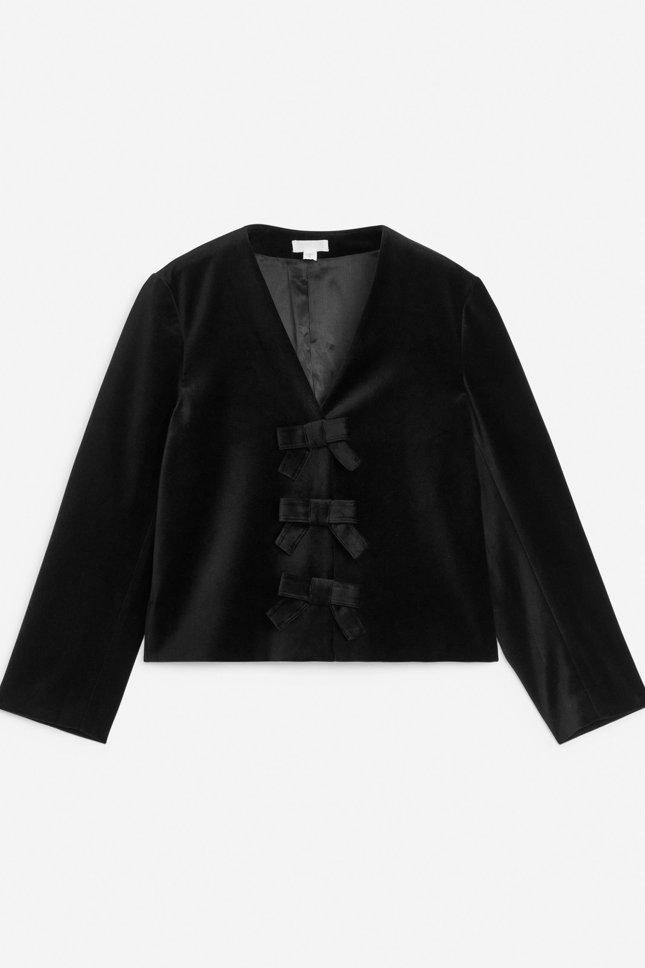 Velvet Bow Blouse | H&M (UK, MY, IN, SG, PH, TW, HK)
