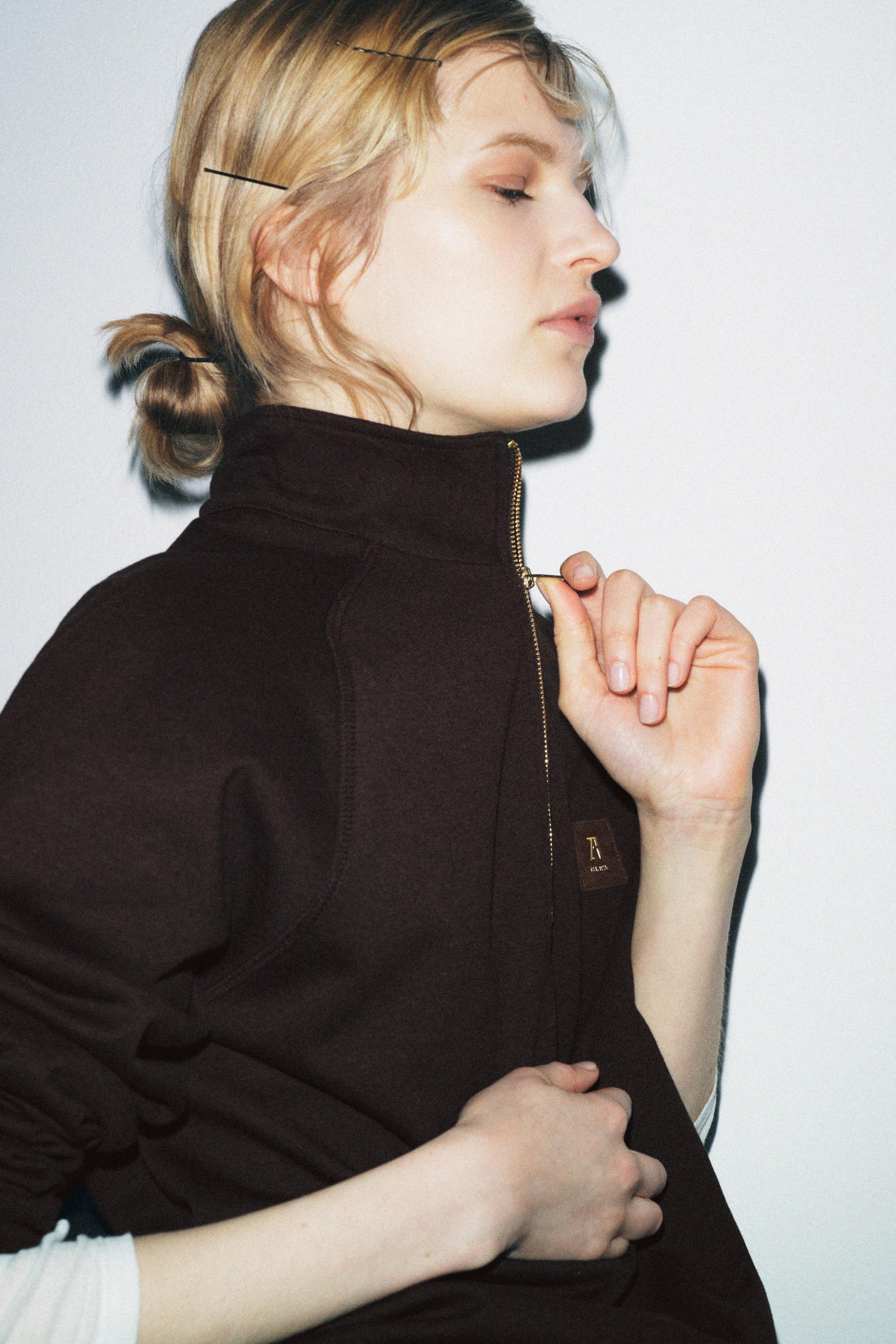 ZIP PATCH SWEATSHIRT | Zara US