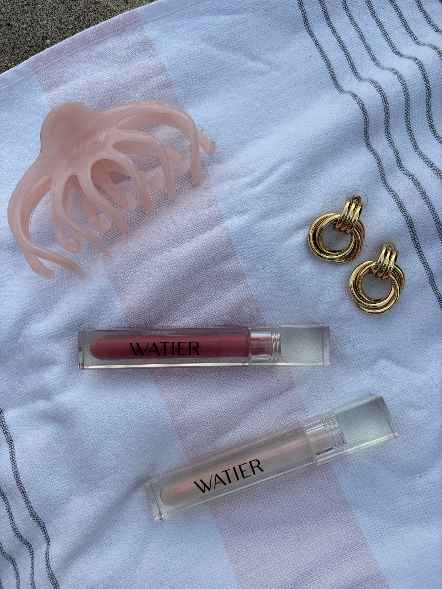 Plumping lip glosses👄

#LTKcanada #LTKsummer #LTKbeauty