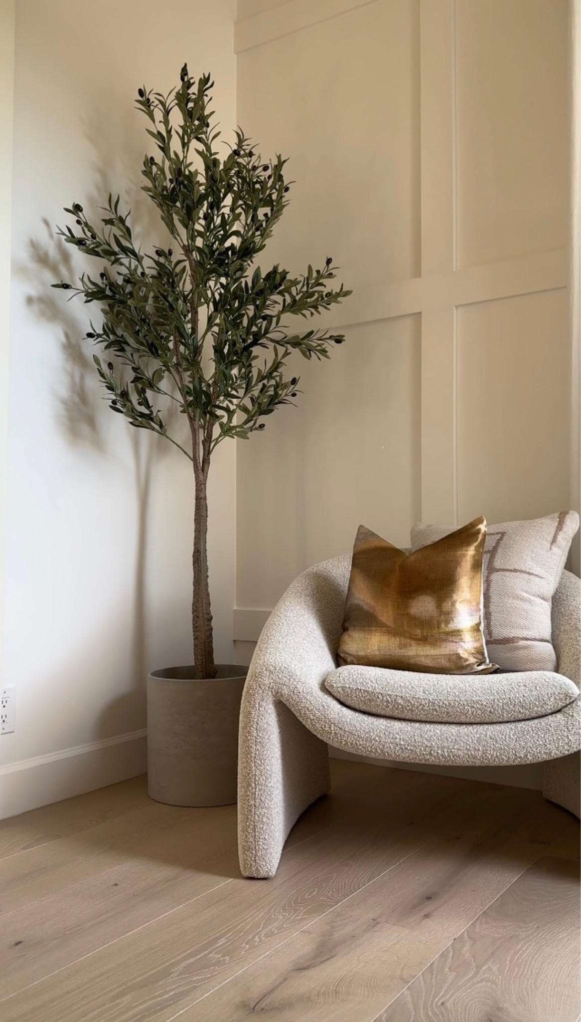 Hi, hi wonderful dear!!!! ☺️💕 This faux olive tree is a beauty!!!!! It looks so real!!! I bought the 7 ft tree and it looks gorgeous in this corner of my house!!!! Linking the tree, my outfit (wearing size XS and this color isn’t available anymore but they have lots to choose from 🥰) and home goodies too!!! My chair isn’t linkable but I found a similar one!! Wishing you a lovely day, lovely sis!!! Xoxo!!!! ❤️❤️

#LTKstyletip #LTKunder100 #LTKunder50
