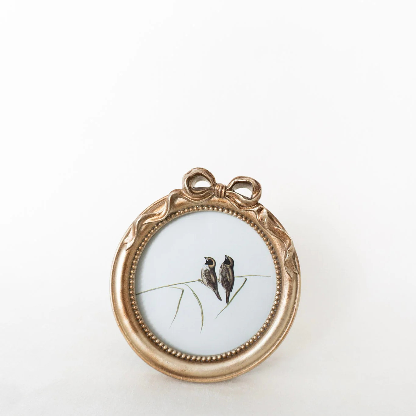 4x4 Round Gold Bow Frame | Eco Chic Home